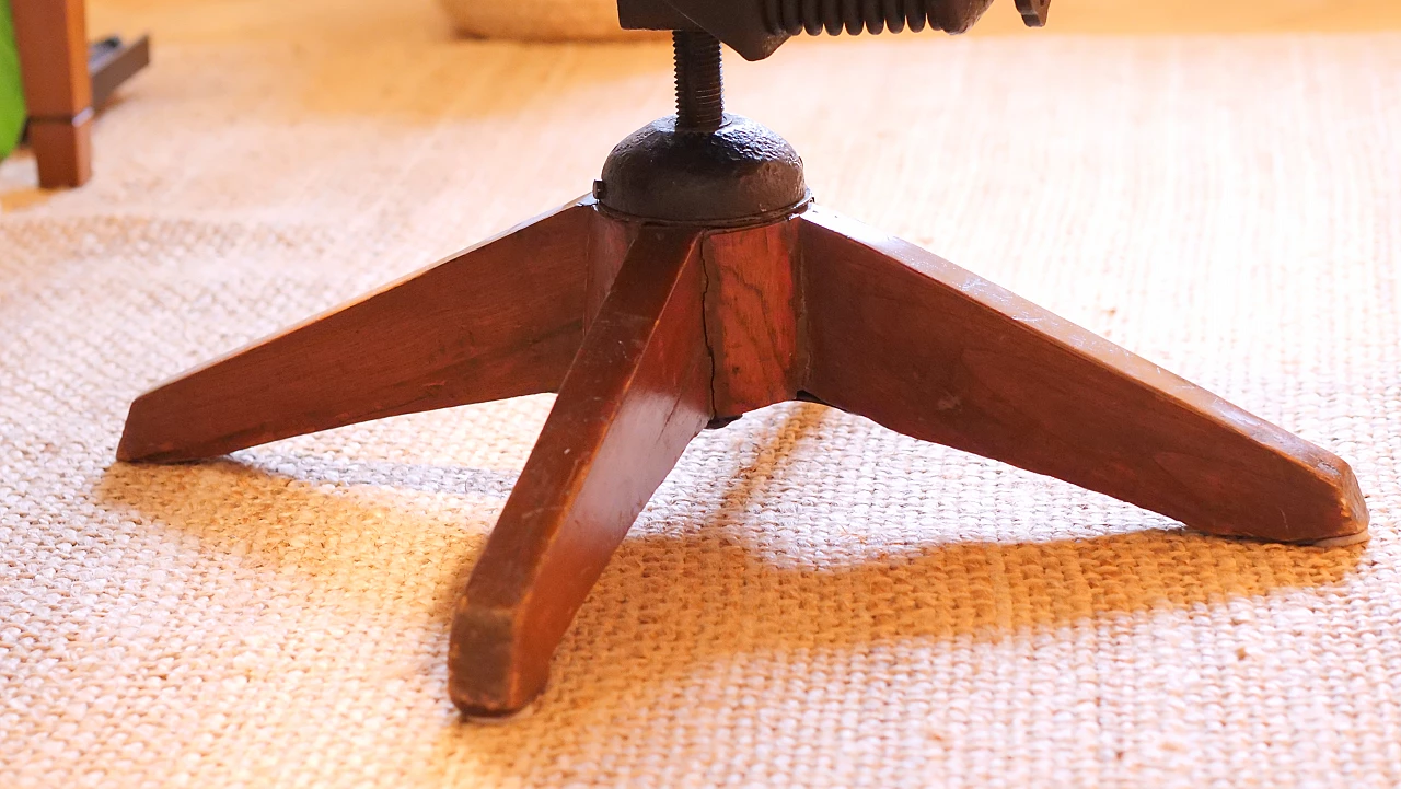 Sedia da scrivania in noce, ghisa e tessuto, anni '50 8