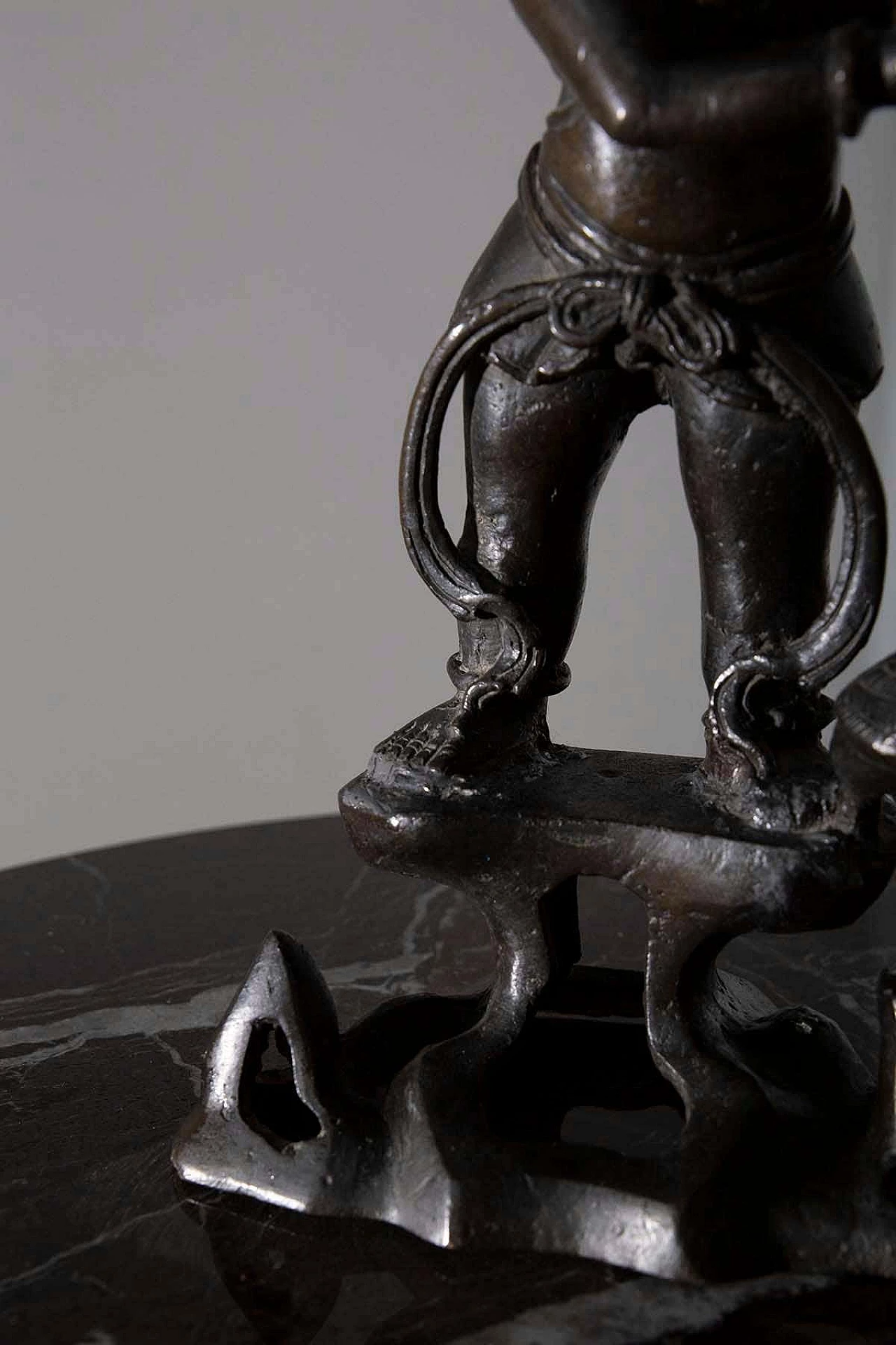 Chinese Taoist figure in bronze, 16th century 6