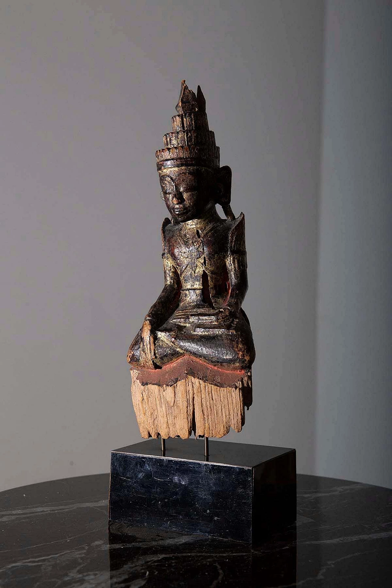 Lacquered wood sculpture of Buddha Shakyamuni Laos, mid-18th century 1