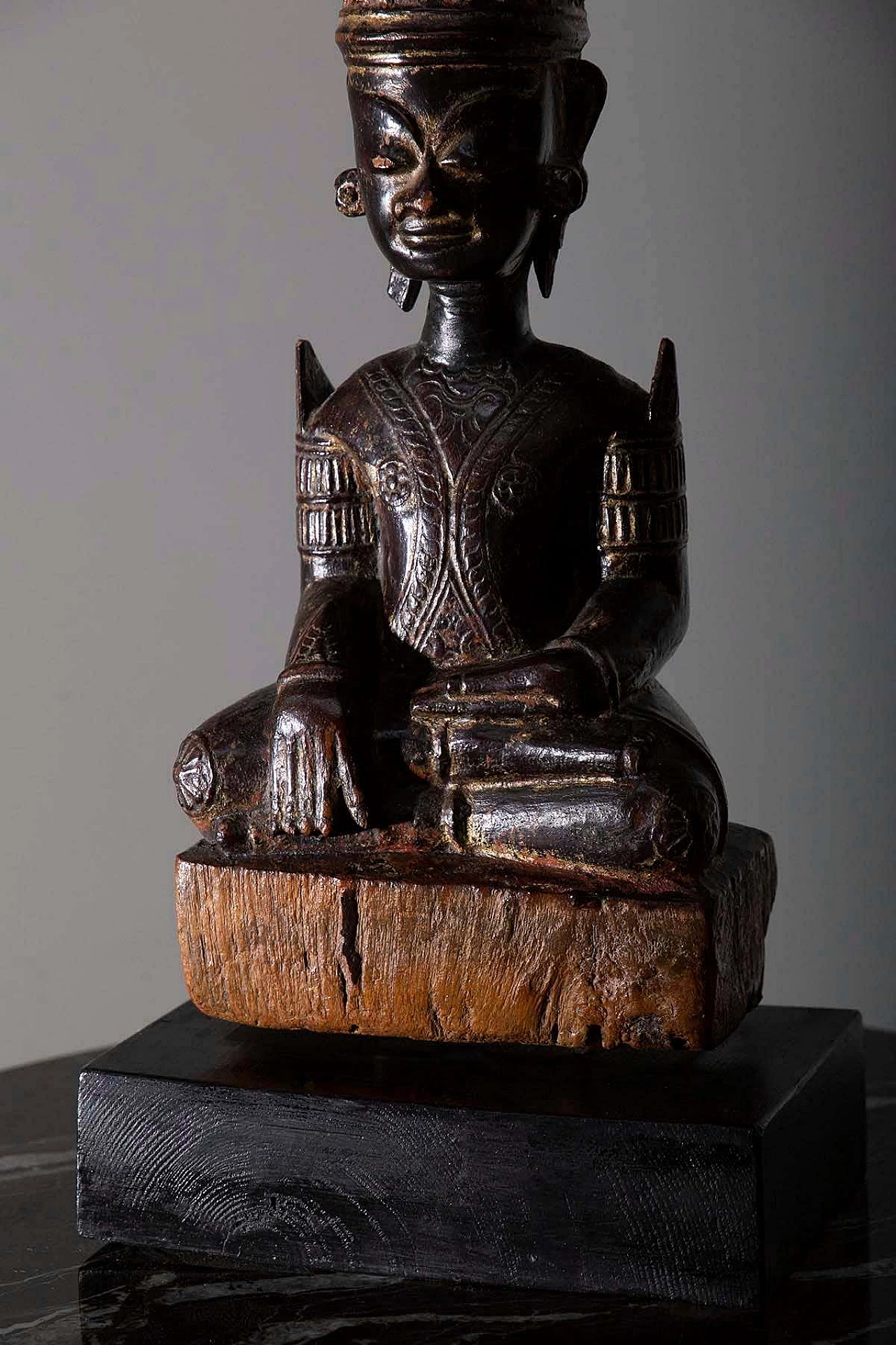 Thai wooden sculpture depicting Buddha Mun, 19th century 3