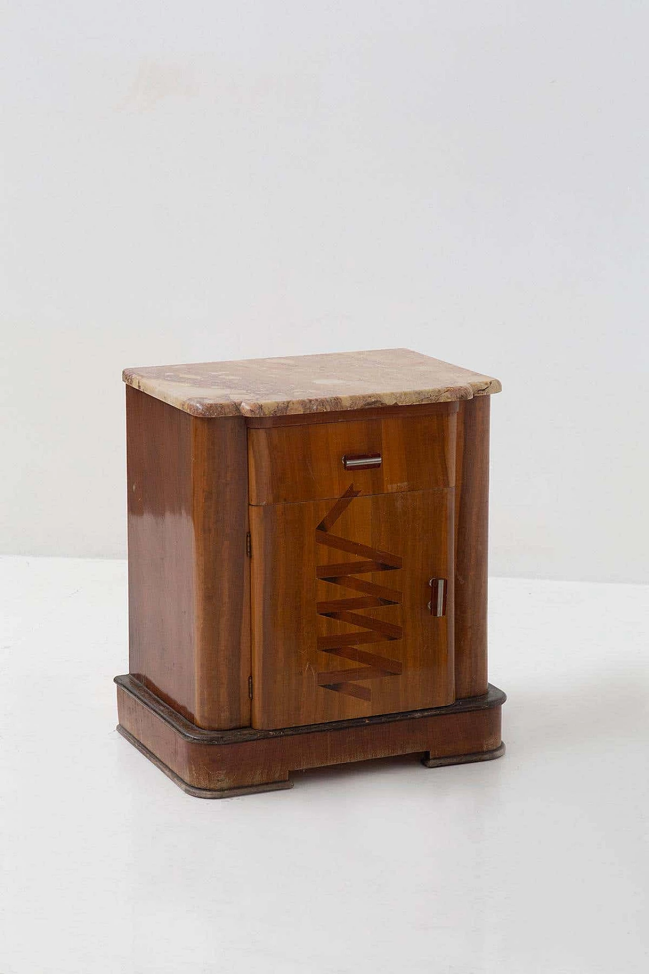 Pair of futurist marble and wood nightstands, 1910s 3
