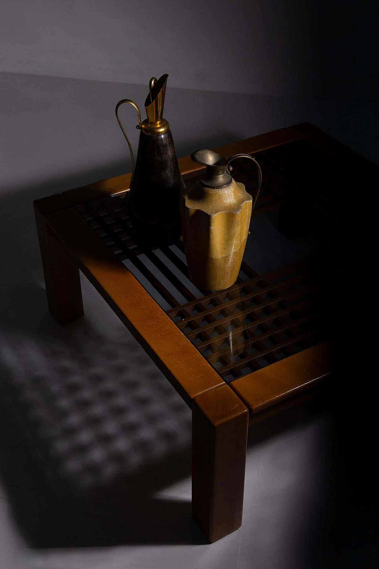 Tavolino in legno e vetro fumè di Ettore Sottsass per Santambrogio & De Berti, anni '60 7