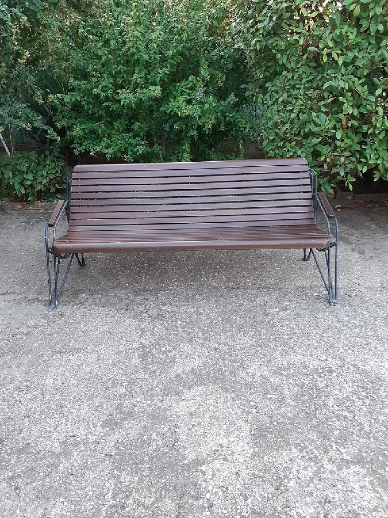 Solid wood and galvanized iron bench 1