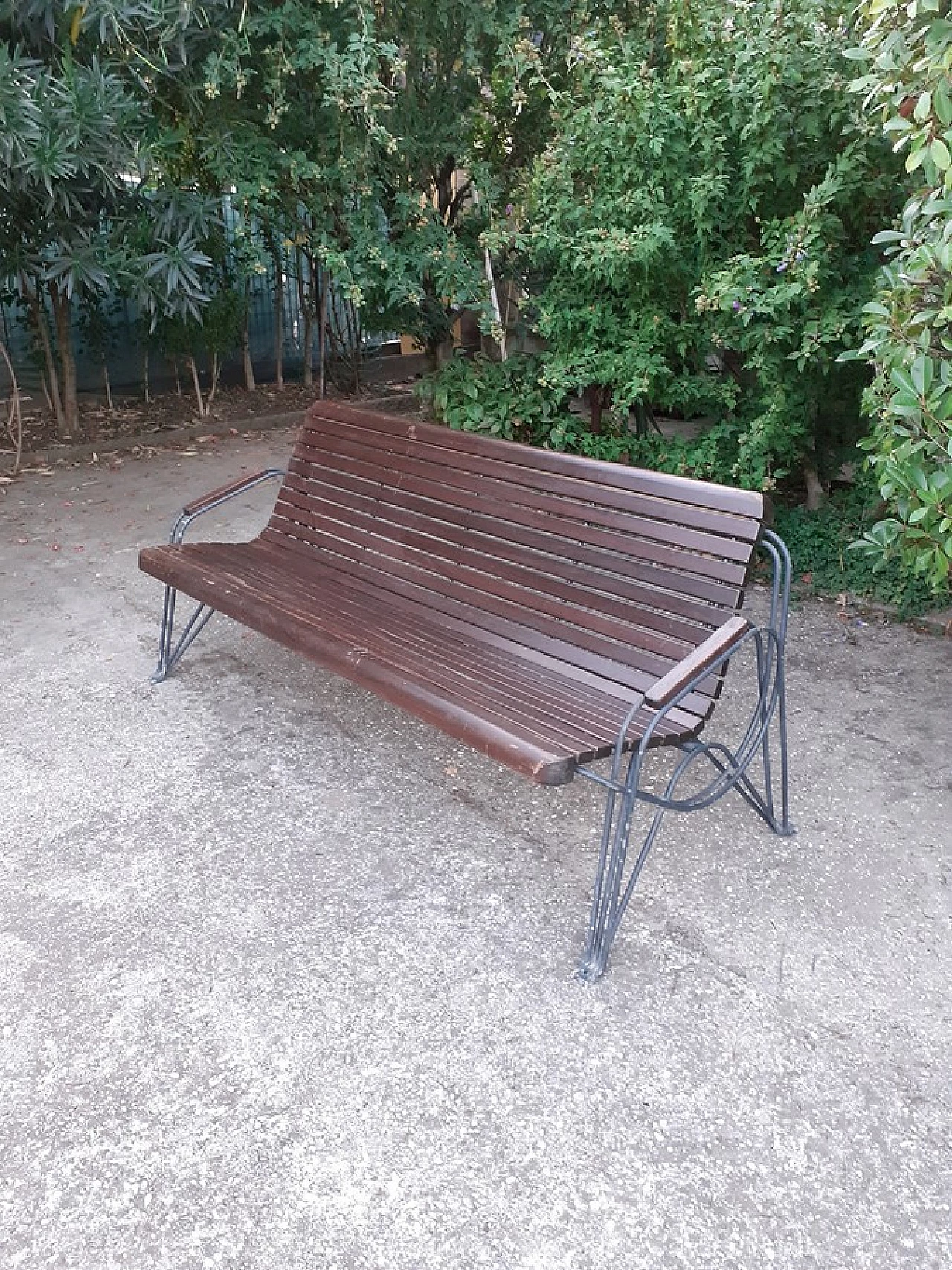 Solid wood and galvanized iron bench 2