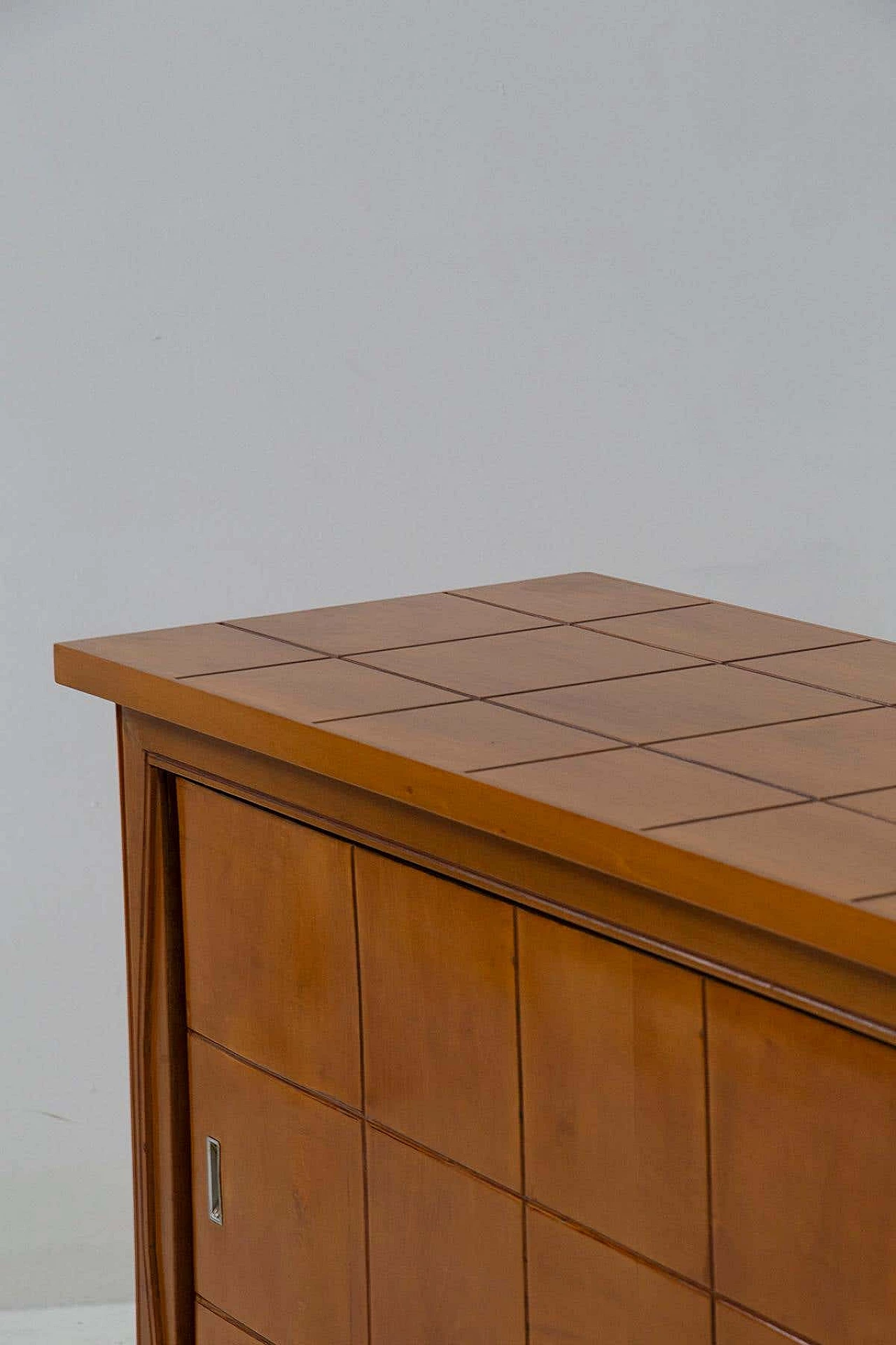 Credenza in legno a motivo geometrico nello stile di Polo Buffa, anni '50 6