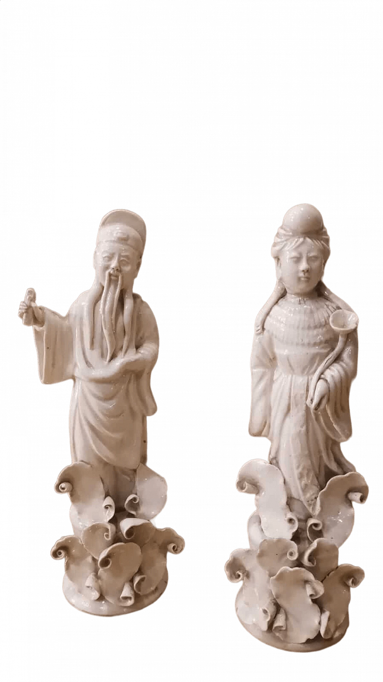 Pair of Chinese white porcelain figurines, late 19th century 8