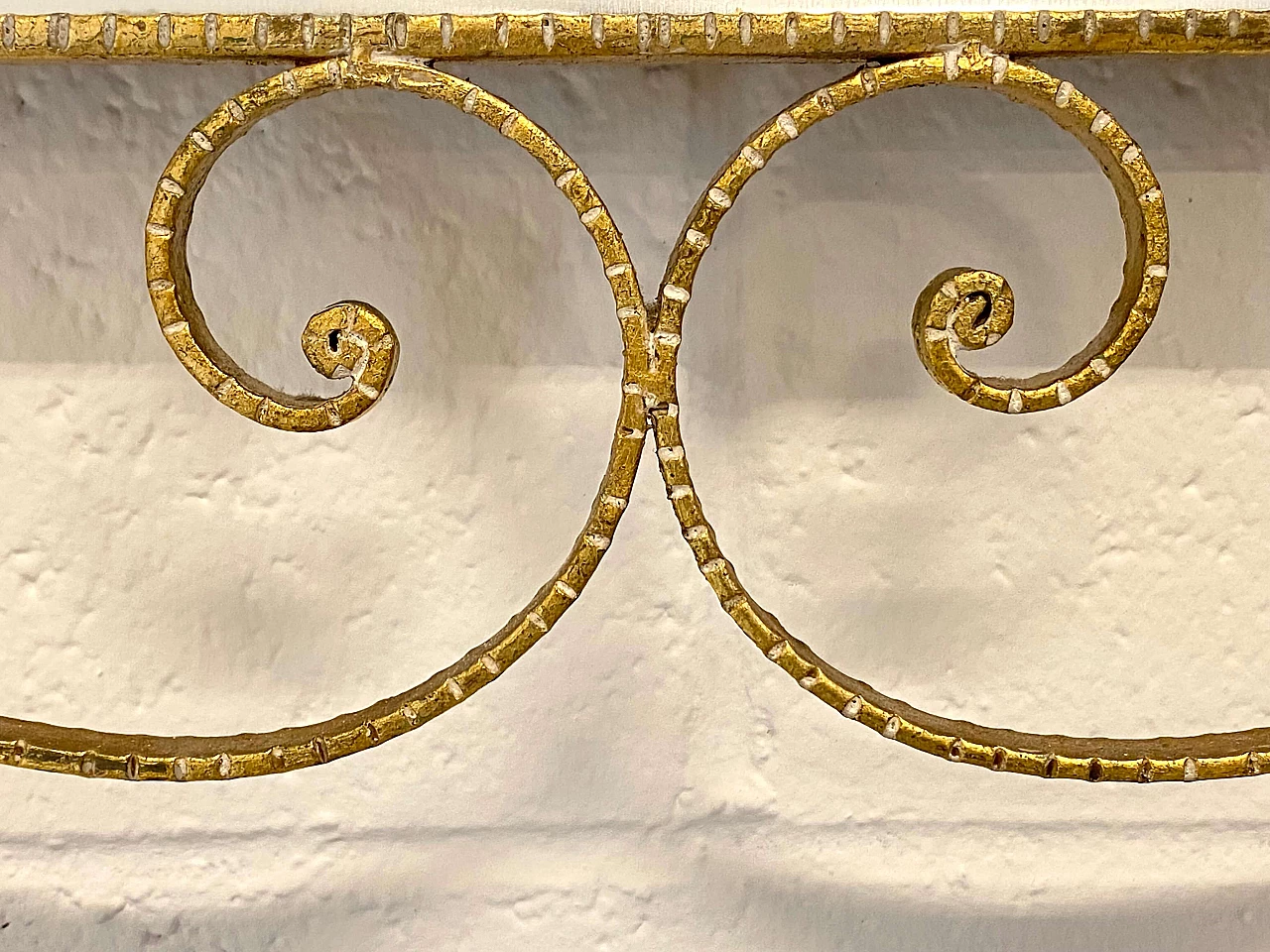 Appendiabiti in ferro battuto dorato e specchio di Pier Luigi Colli, anni '50 3