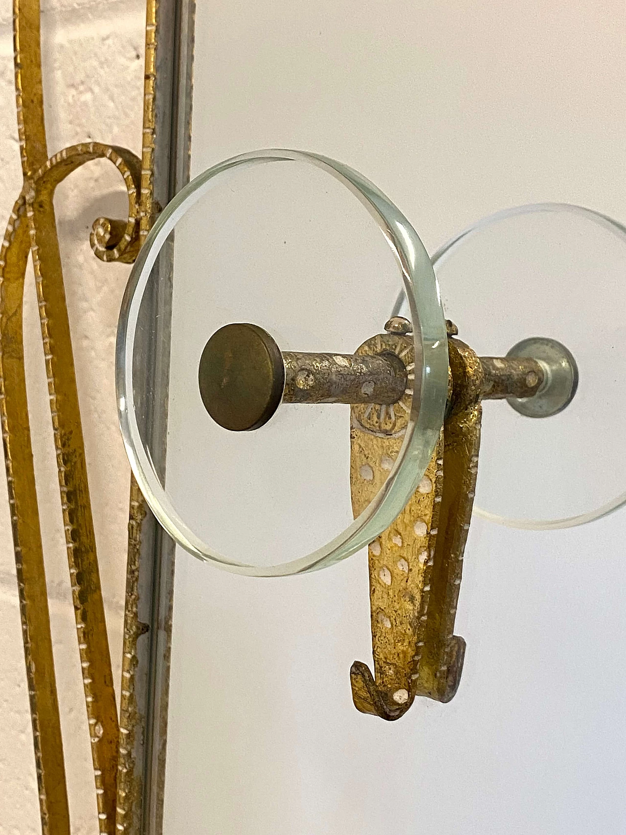 Appendiabiti in ferro battuto dorato e specchio di Pier Luigi Colli, anni '50 8