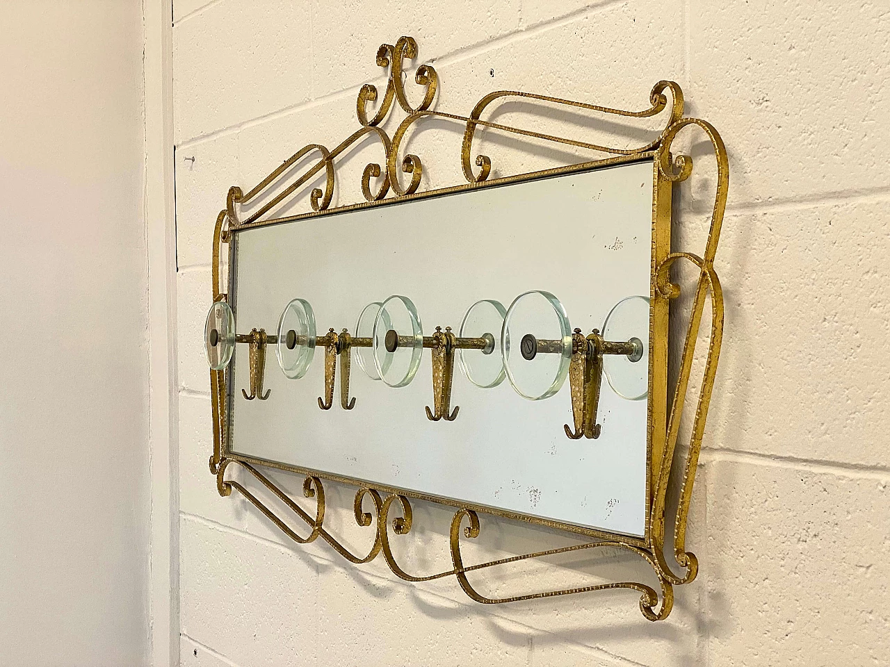 Appendiabiti in ferro battuto dorato e specchio di Pier Luigi Colli, anni '50 10