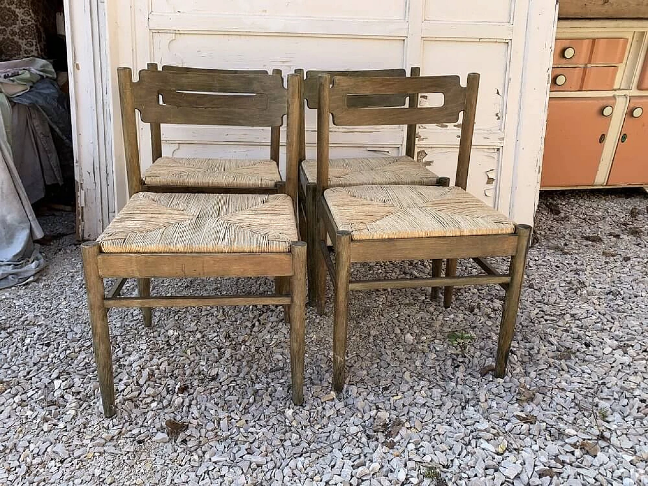 4 Sedie da pranzo Rustiche in legno con seduta in paglia, anni '70 2