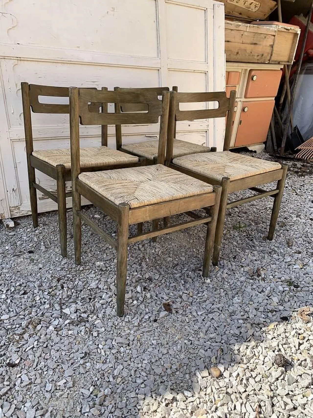 4 Sedie da pranzo Rustiche in legno con seduta in paglia, anni '70 4
