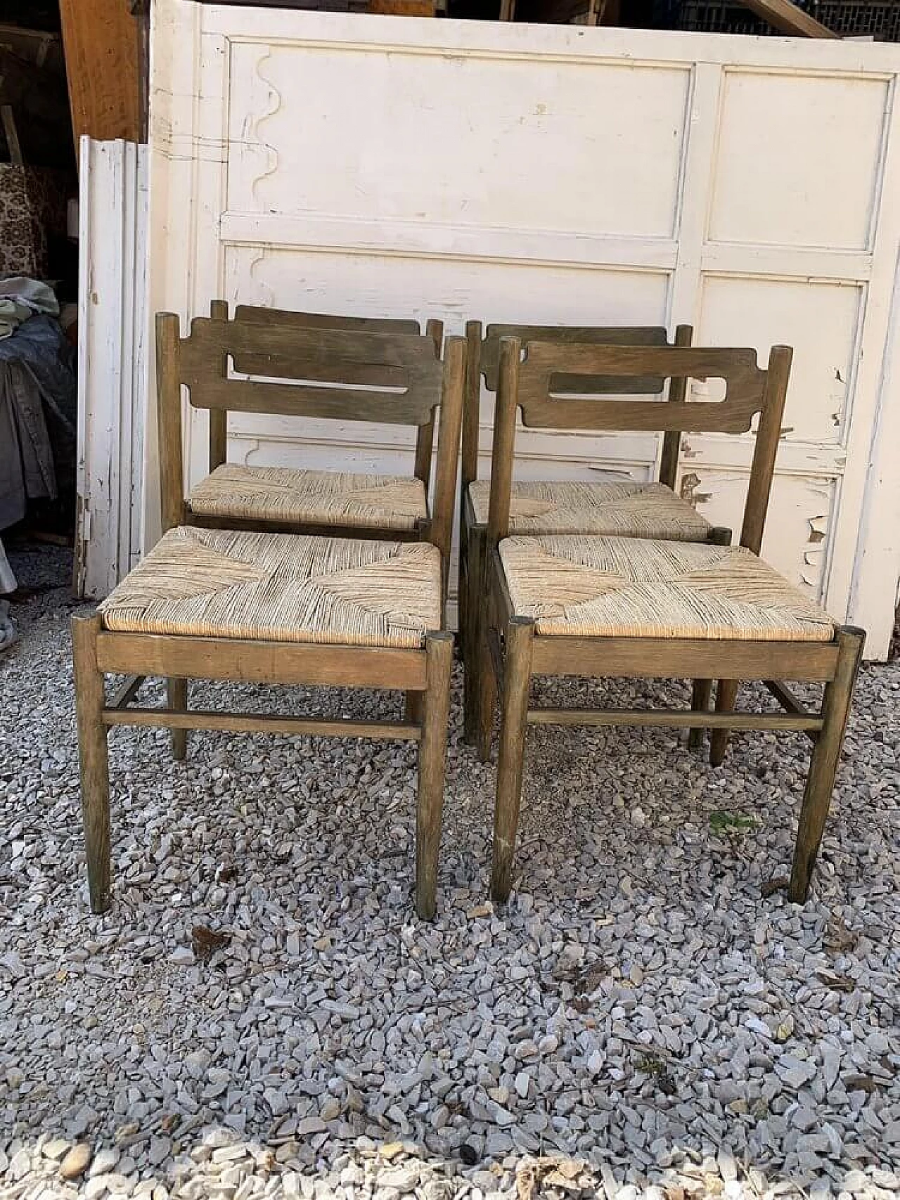4 Sedie da pranzo Rustiche in legno con seduta in paglia, anni '70 5