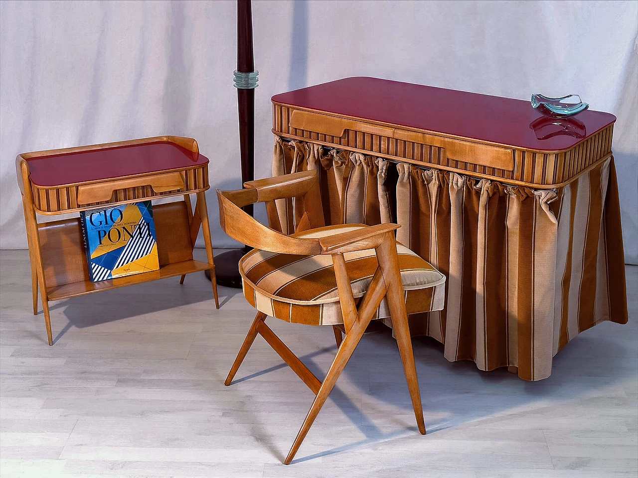 Maple vanity table, armchair and bedside table with magazine rack by Vittorio Dassi, 1950s 2