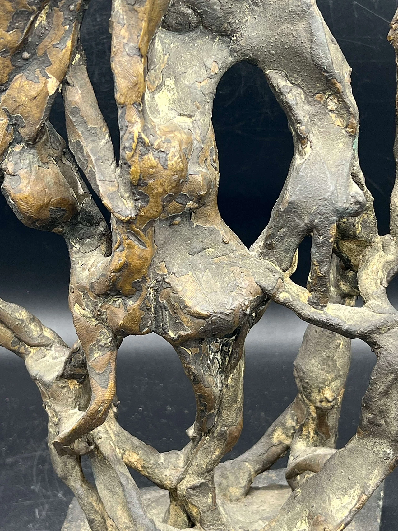 Enzo Sciavolino, Figure, scultura in bronzo a cera persa, 1959 4