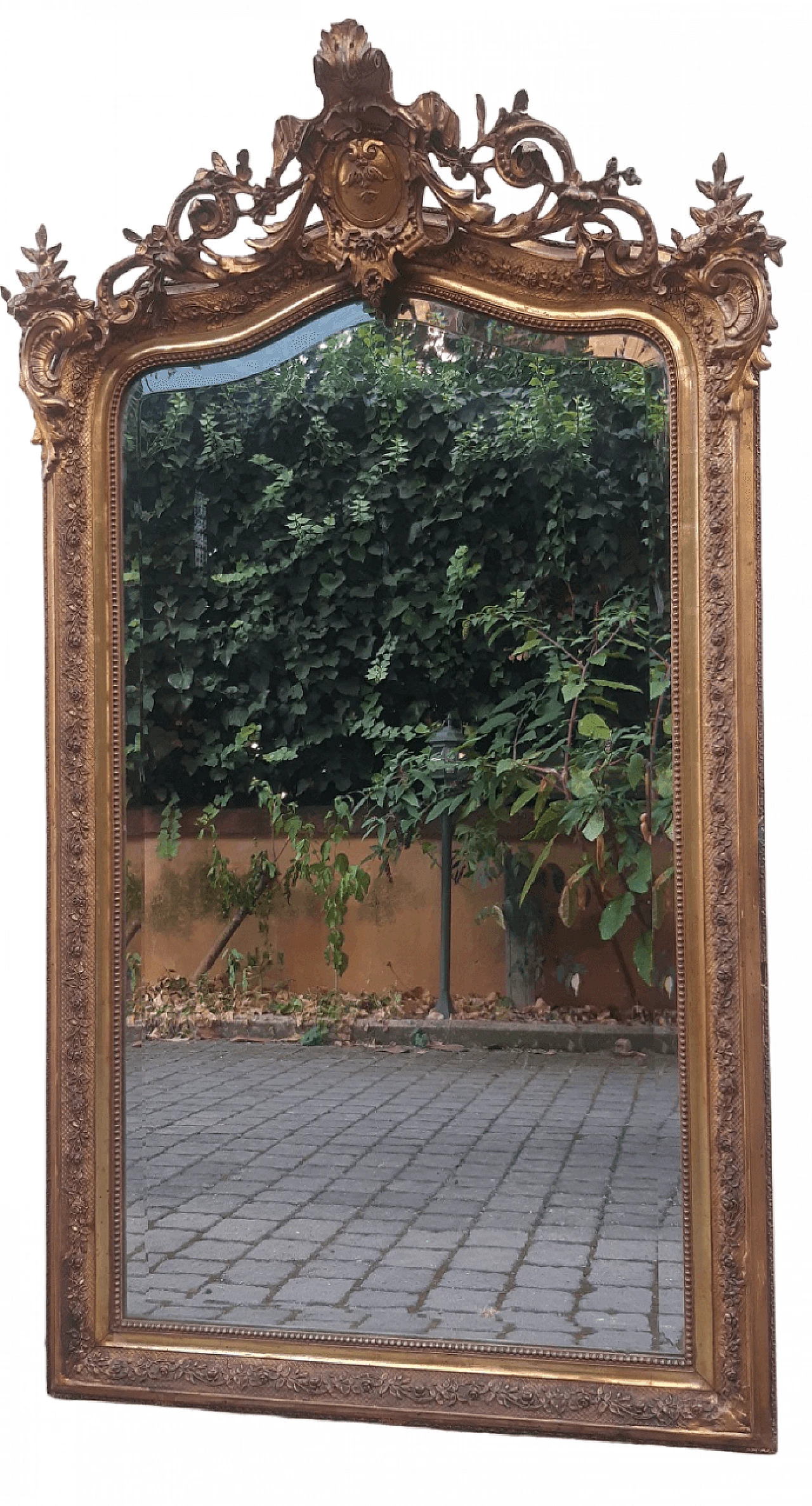 Parisian gilded wood mirror with blazoned cymatium, 19th century 9