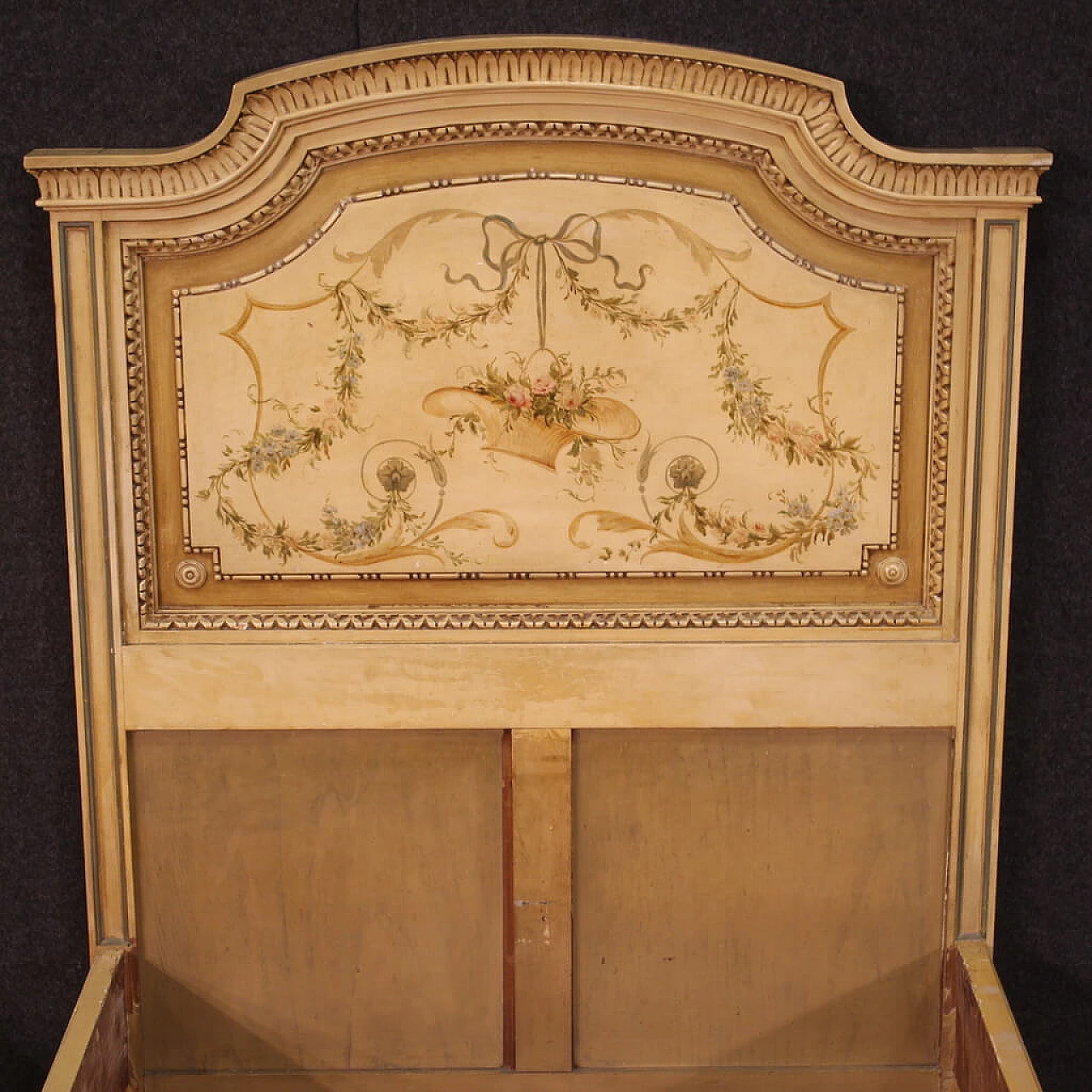 Pair of lacquered wooden beds in Louis XVI style, 1960s 4