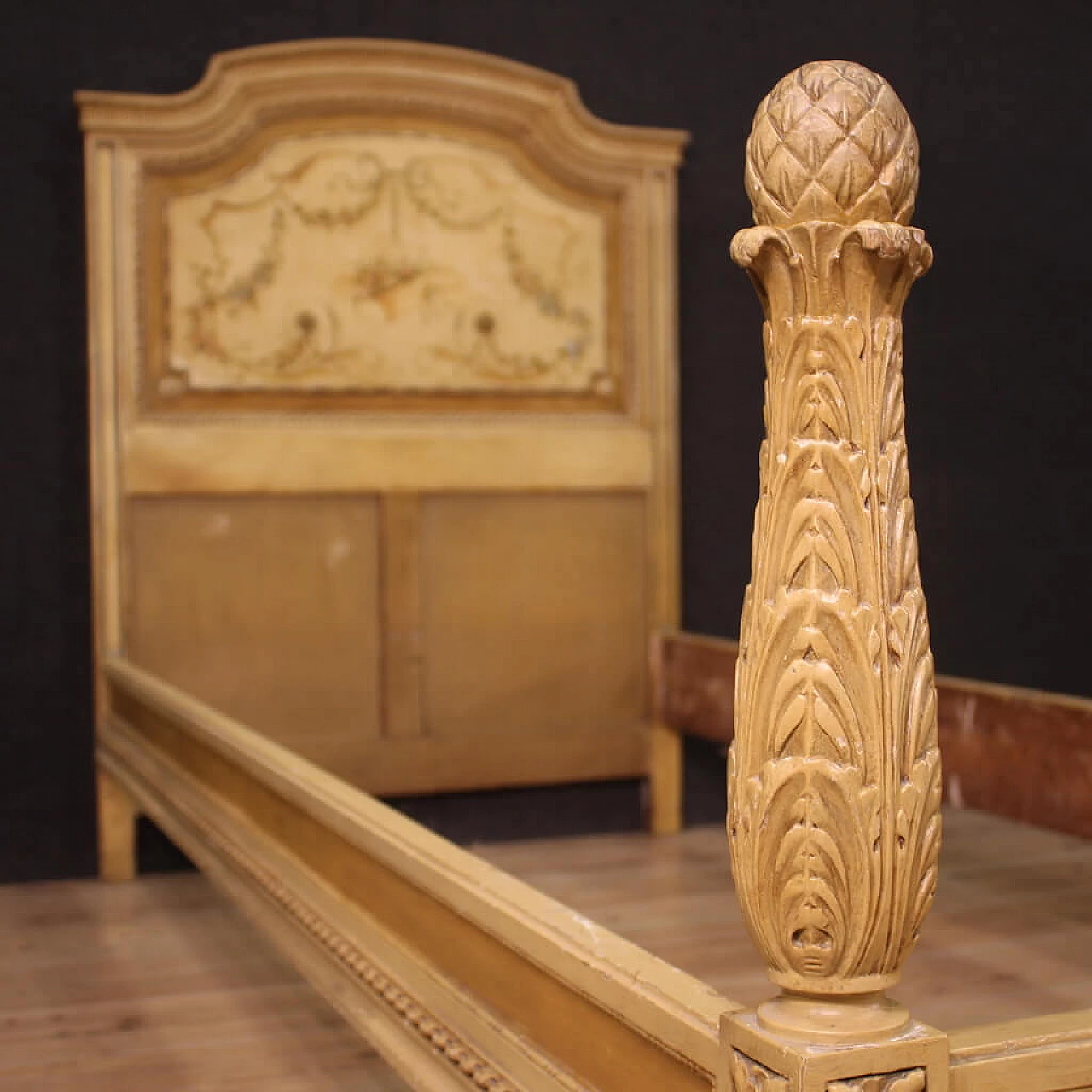 Pair of lacquered wooden beds in Louis XVI style, 1960s 5