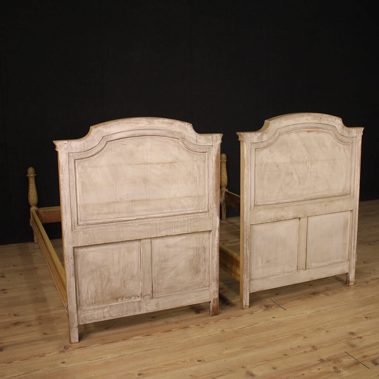 Pair of lacquered wooden beds in Louis XVI style, 1960s 6