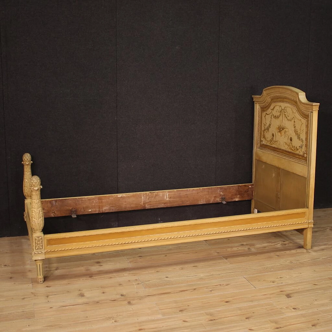 Pair of lacquered wooden beds in Louis XVI style, 1960s 7