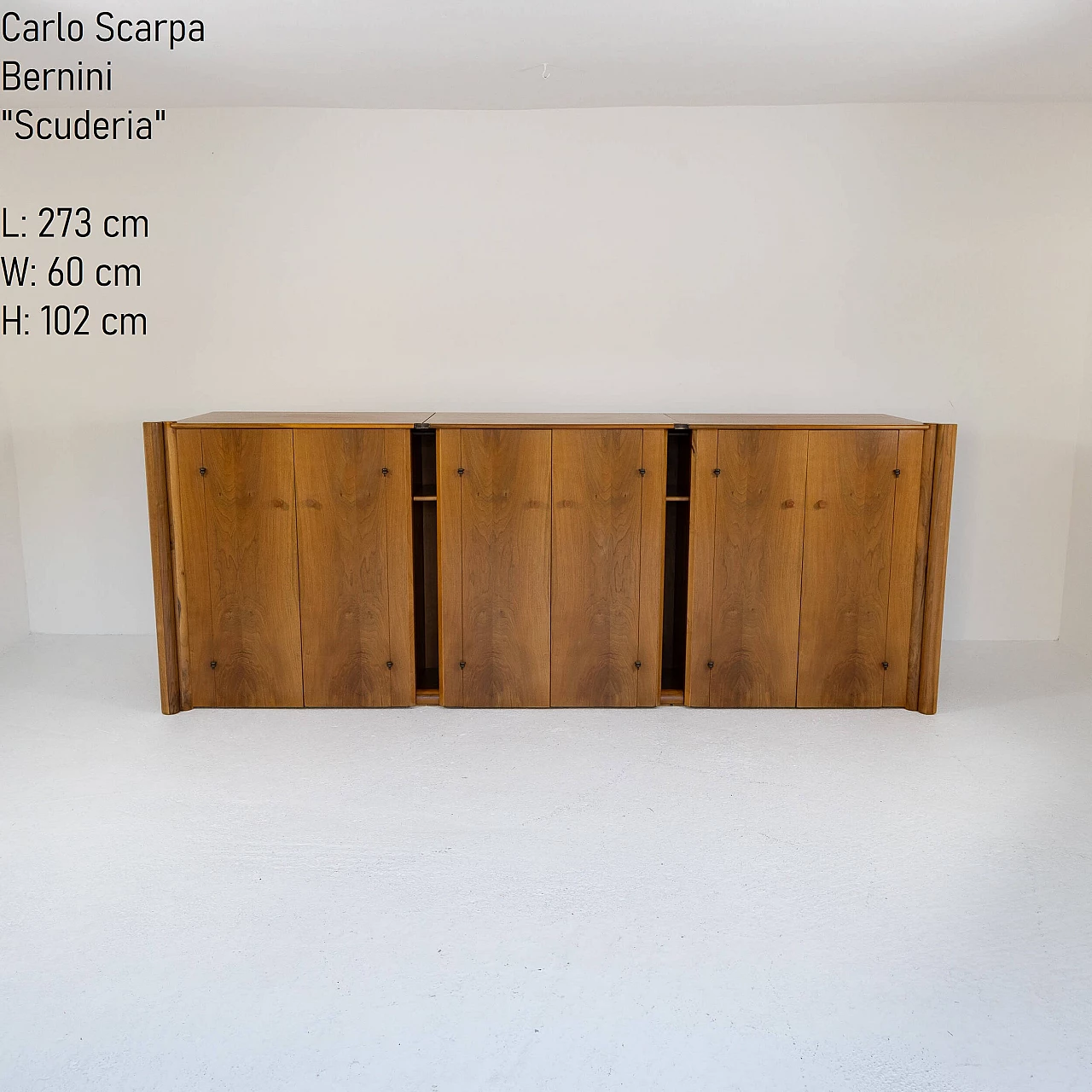 Credenza Scuderia in noce di Carlo Scarpa per Bernini, anni '70 1