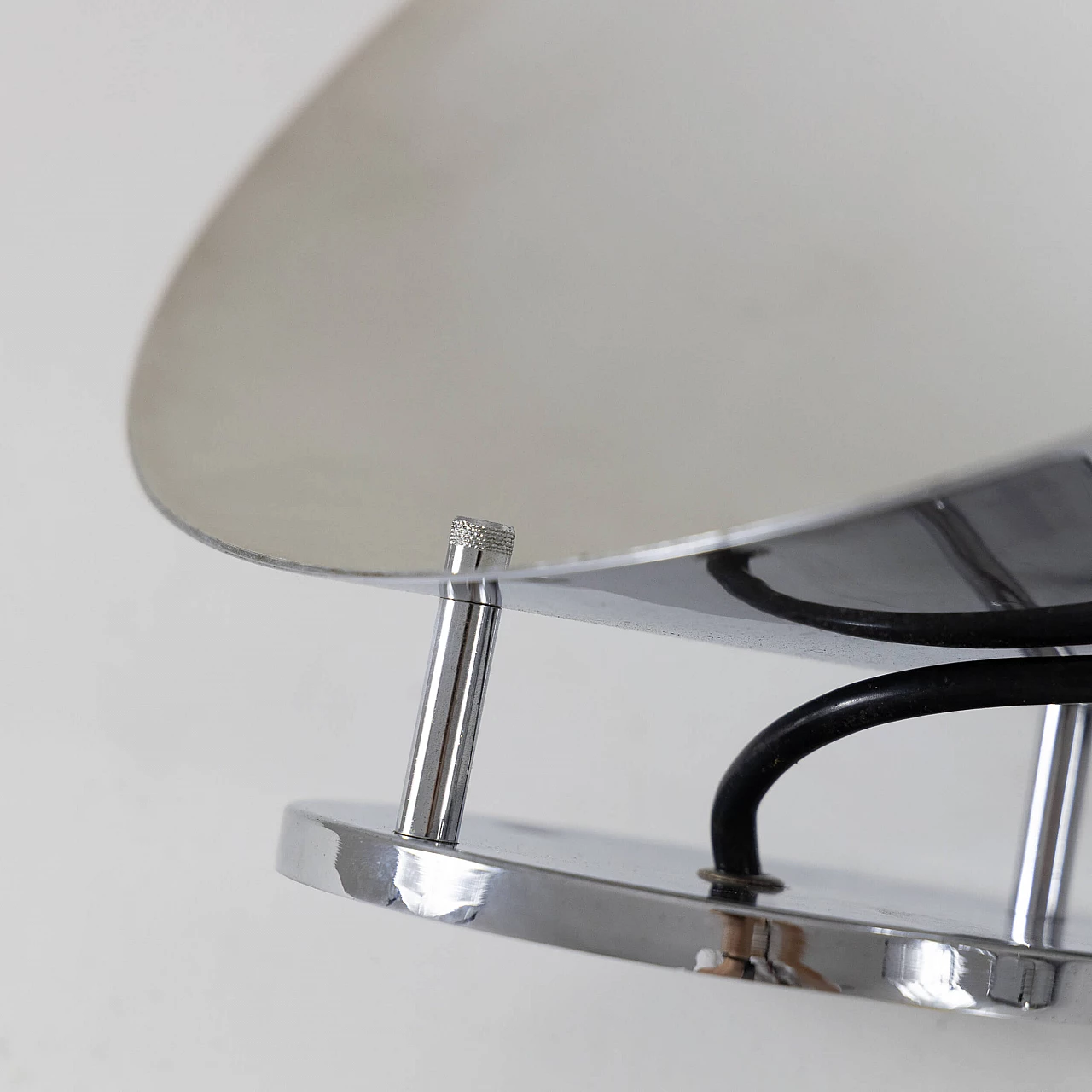 Coppia di lampade da parete in metallo cromato, anni '70 4