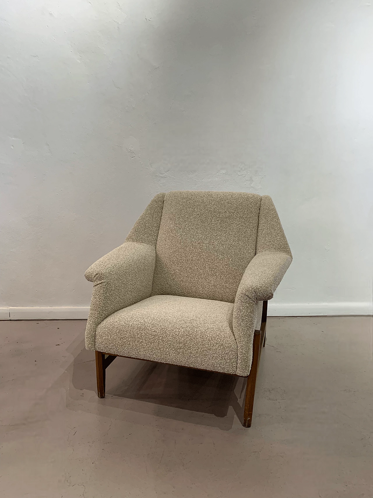 Wood and bouclé fabric armchair, 1960s 9