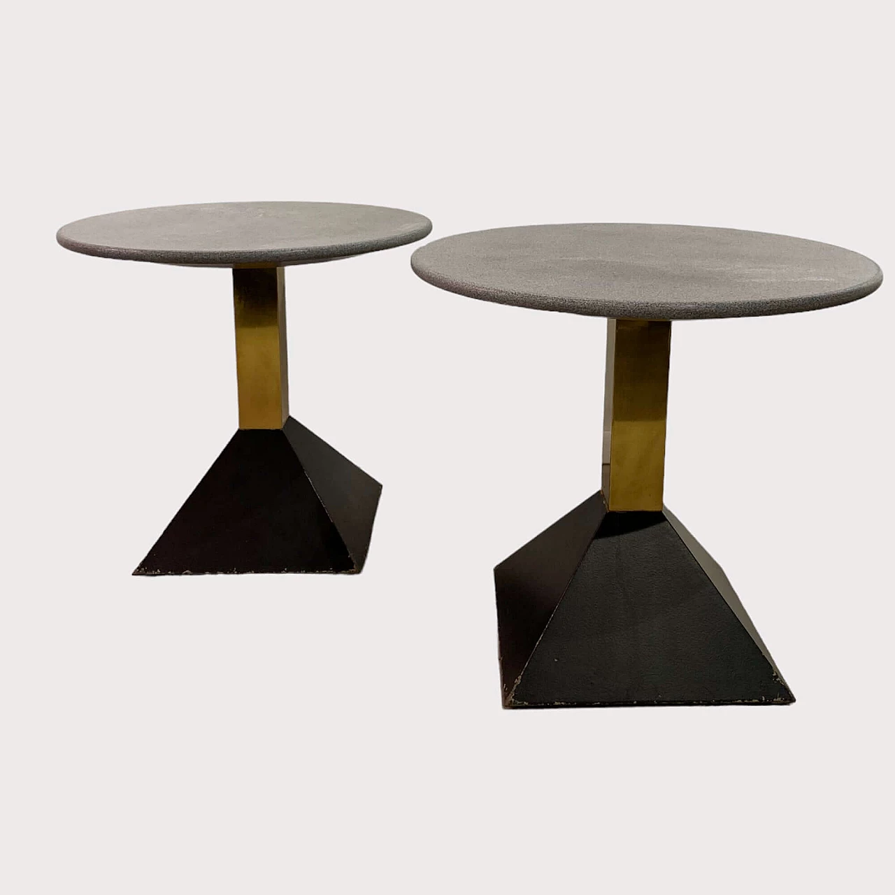 Tavolino in ottone, metallo laccato nero e granito, anni '80 8