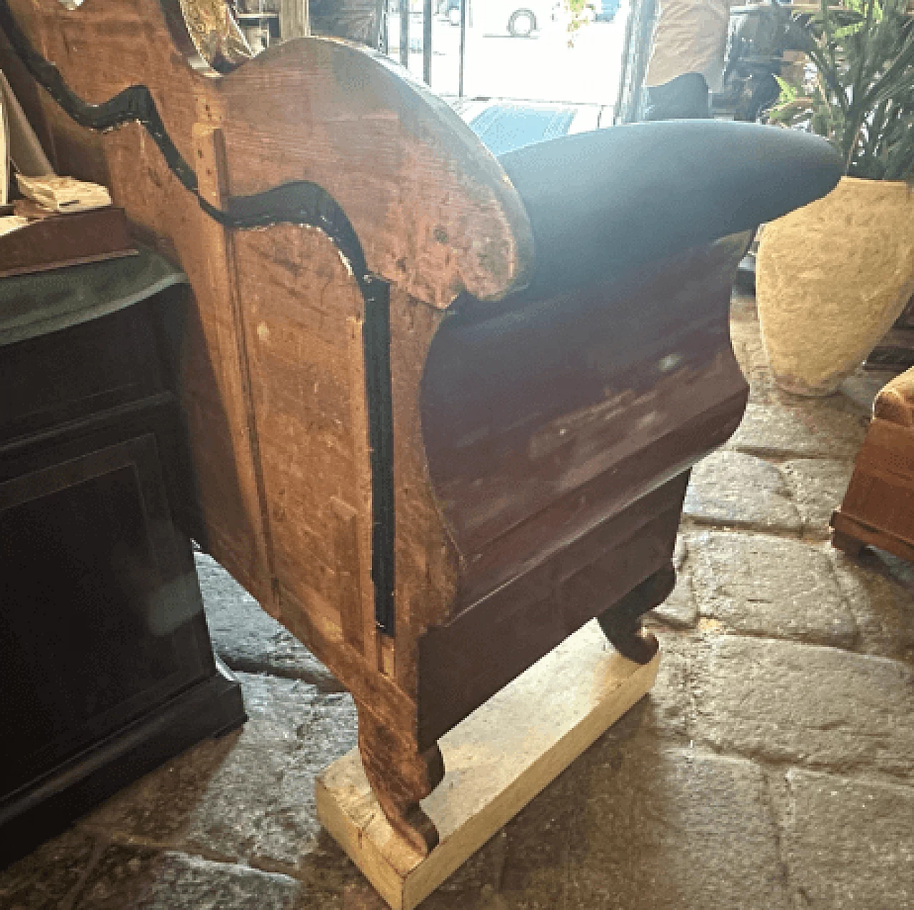 Divano Carlo X siciliano in legno intarsiato e velluto, metà '800 11