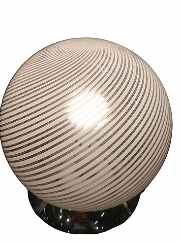 Lampada da tavolo sferica in vetro di Murano di Venini, anni '60