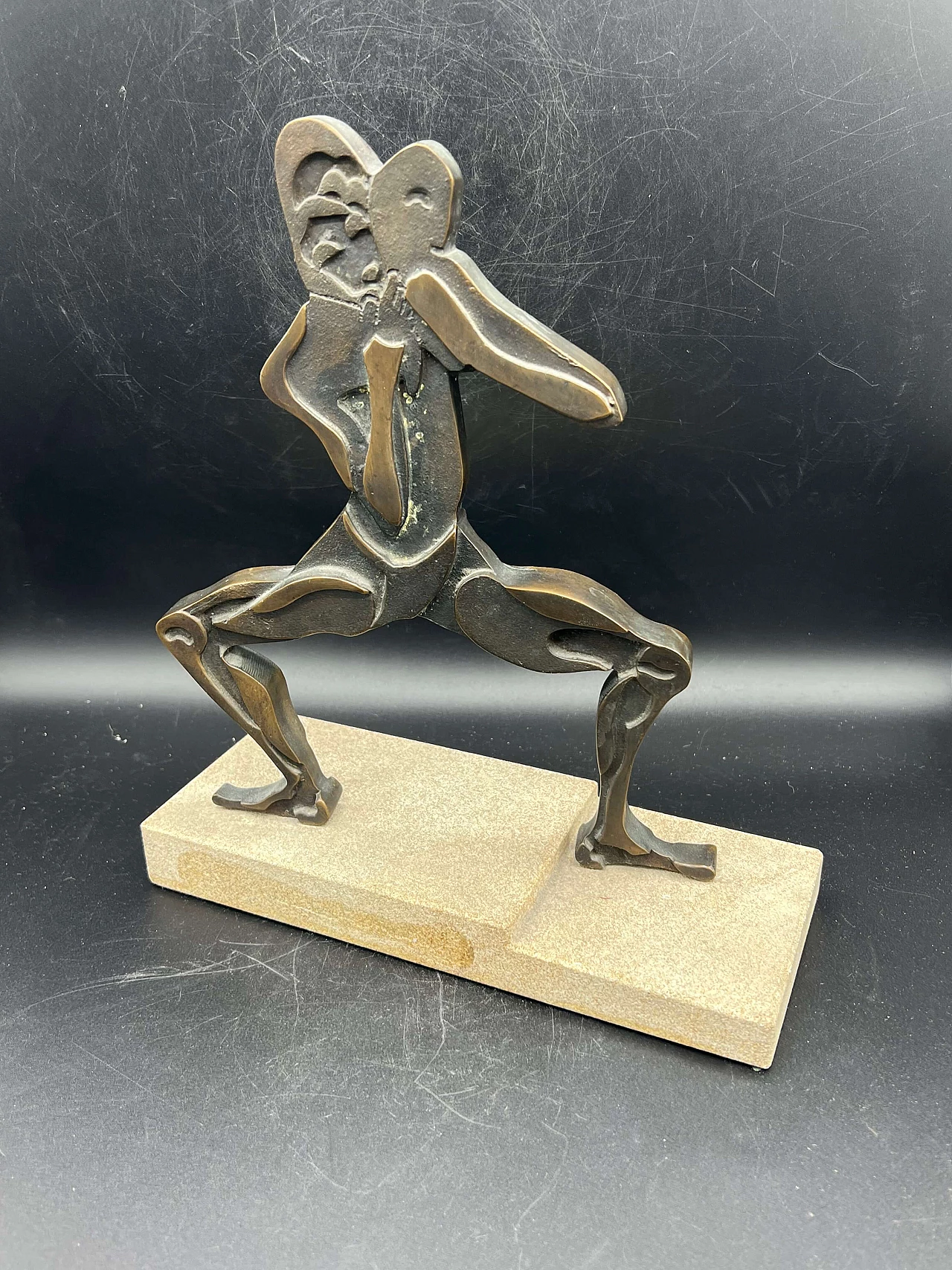 Felix De Cavero, Panni, scultura in bronzo, anni '70 3