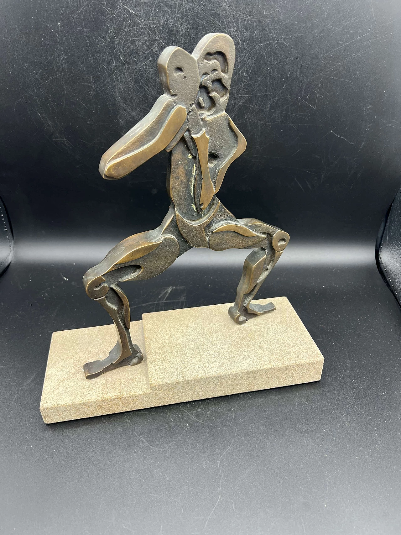 Felix De Cavero, Panni, scultura in bronzo, anni '70 6