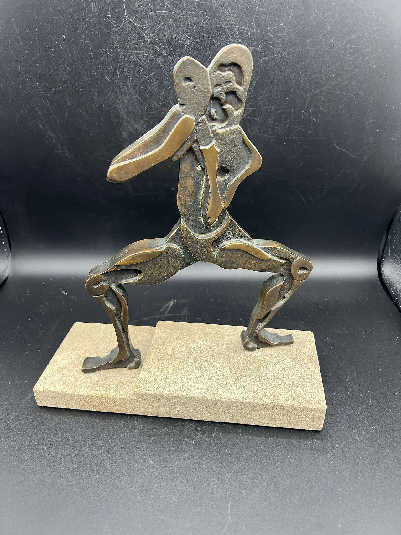Felix De Cavero, Panni, scultura in bronzo, anni '70 7