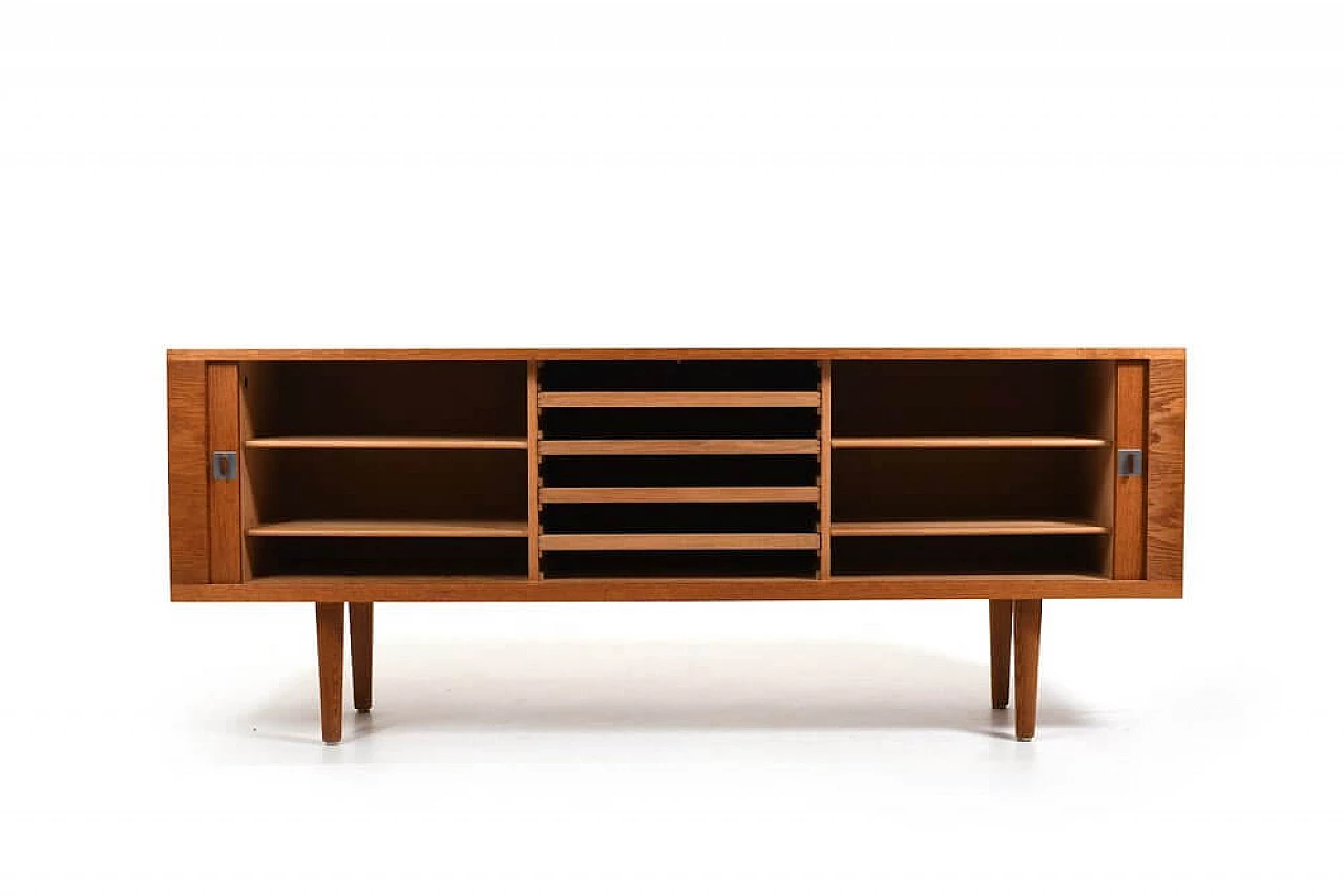 Credenza RY25 in rovere di Hans J. Wegner per Ry Møbler, anni '50 5