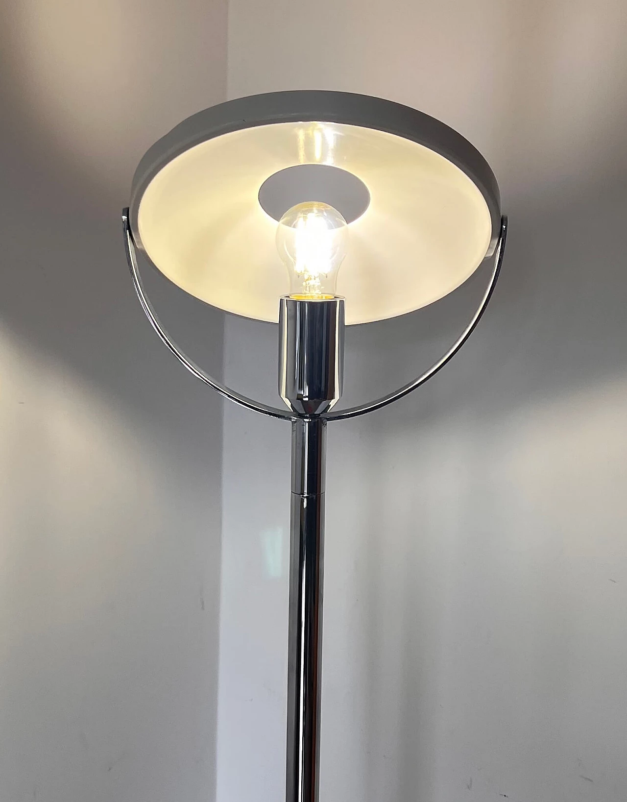 Bauhaus floor lamp by Carl Jakob Jucker for Imago DP, 1970s 10