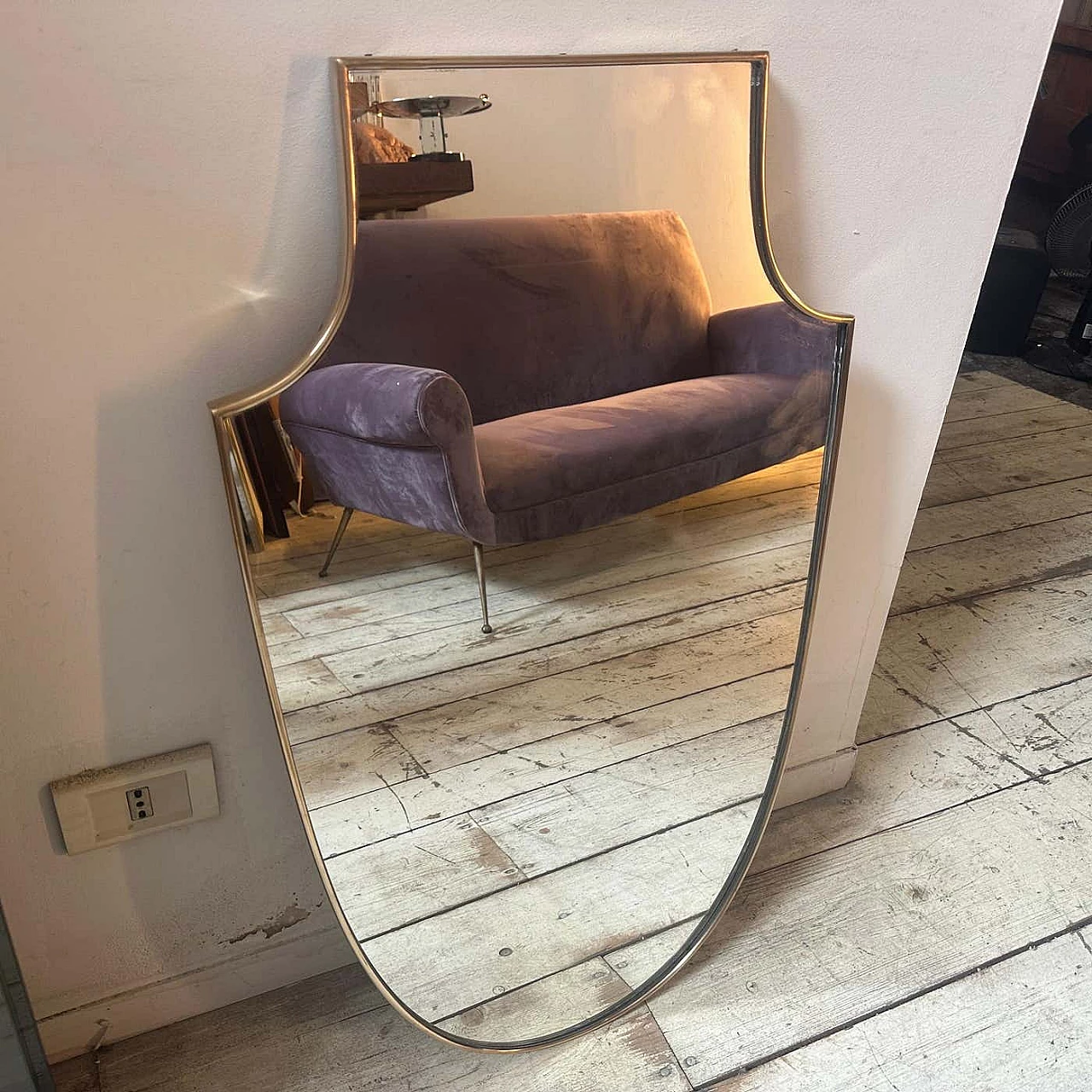 Brass shield-shaped wall mirror in Gio Ponti style, 1950s 8