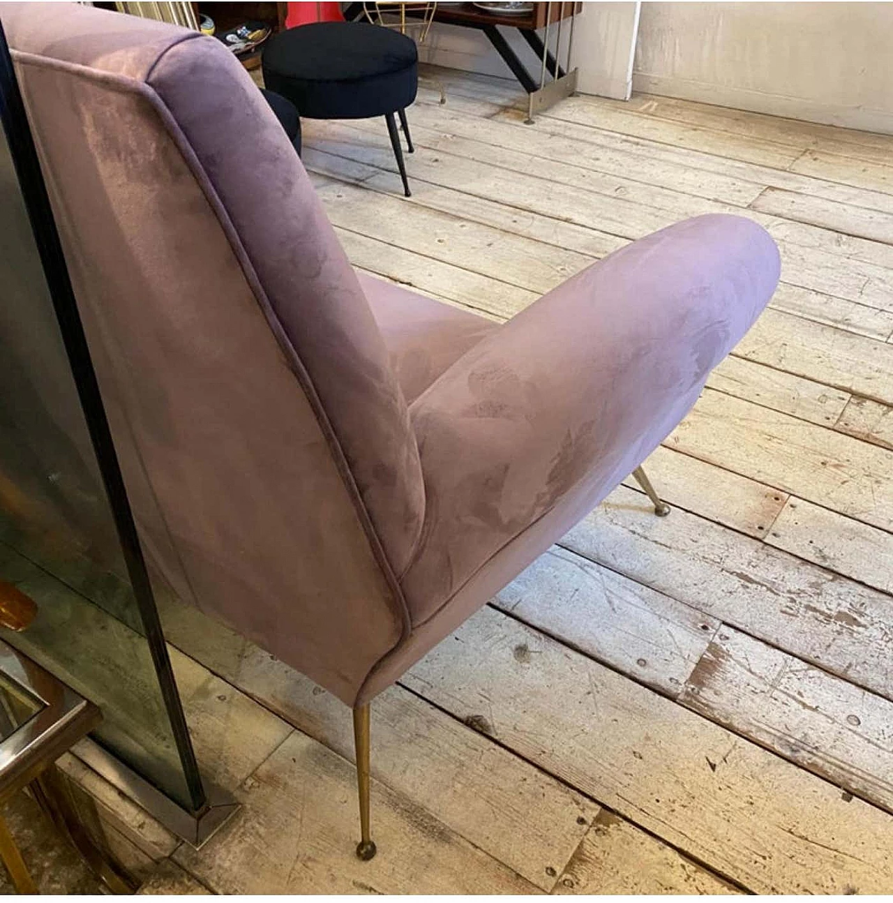 Divano in velluto color glicine e gambe in ottone di Gigi Radice, anni '50 11