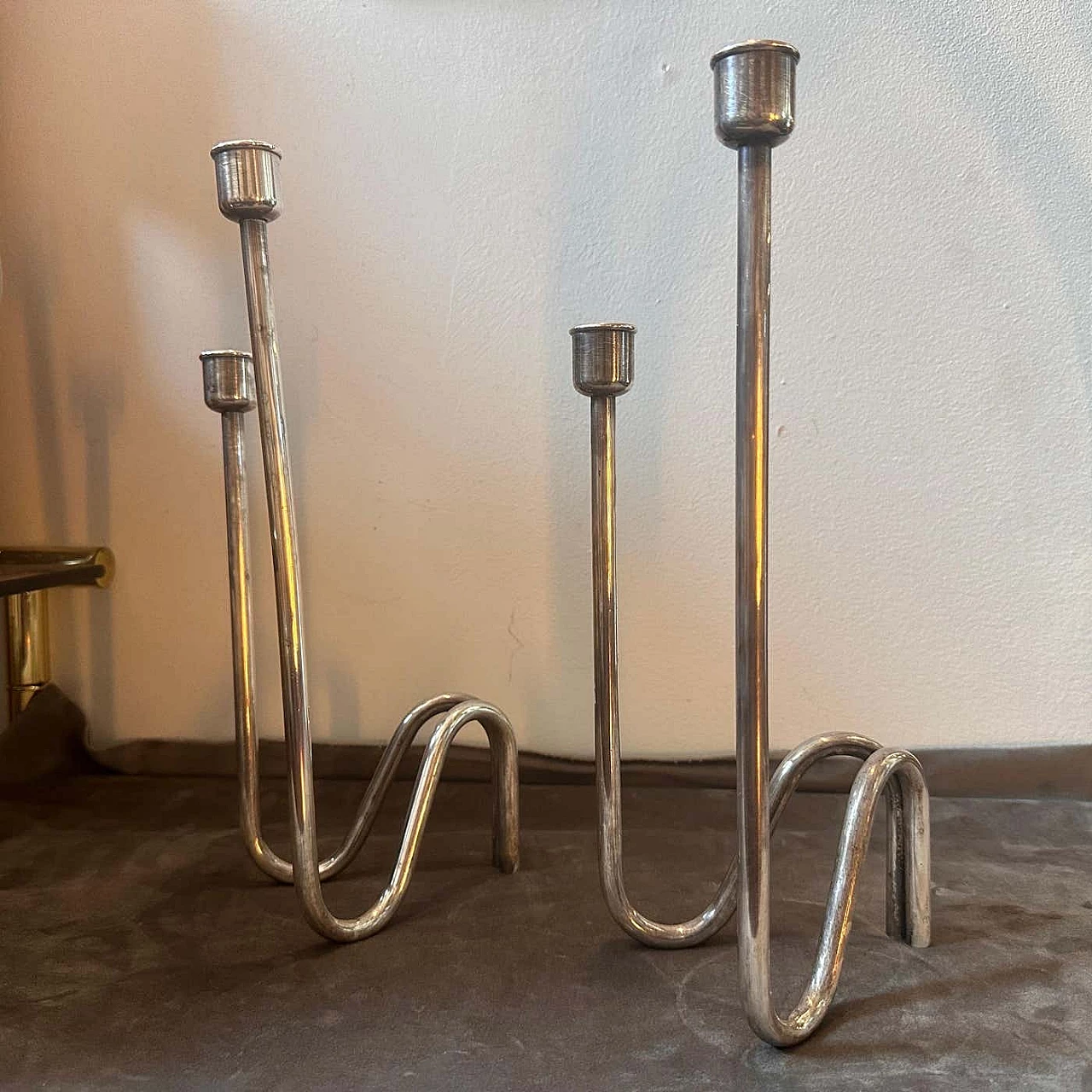 Pair of minimalist silver candlesticks by Lino Sabattini, 1980s 5