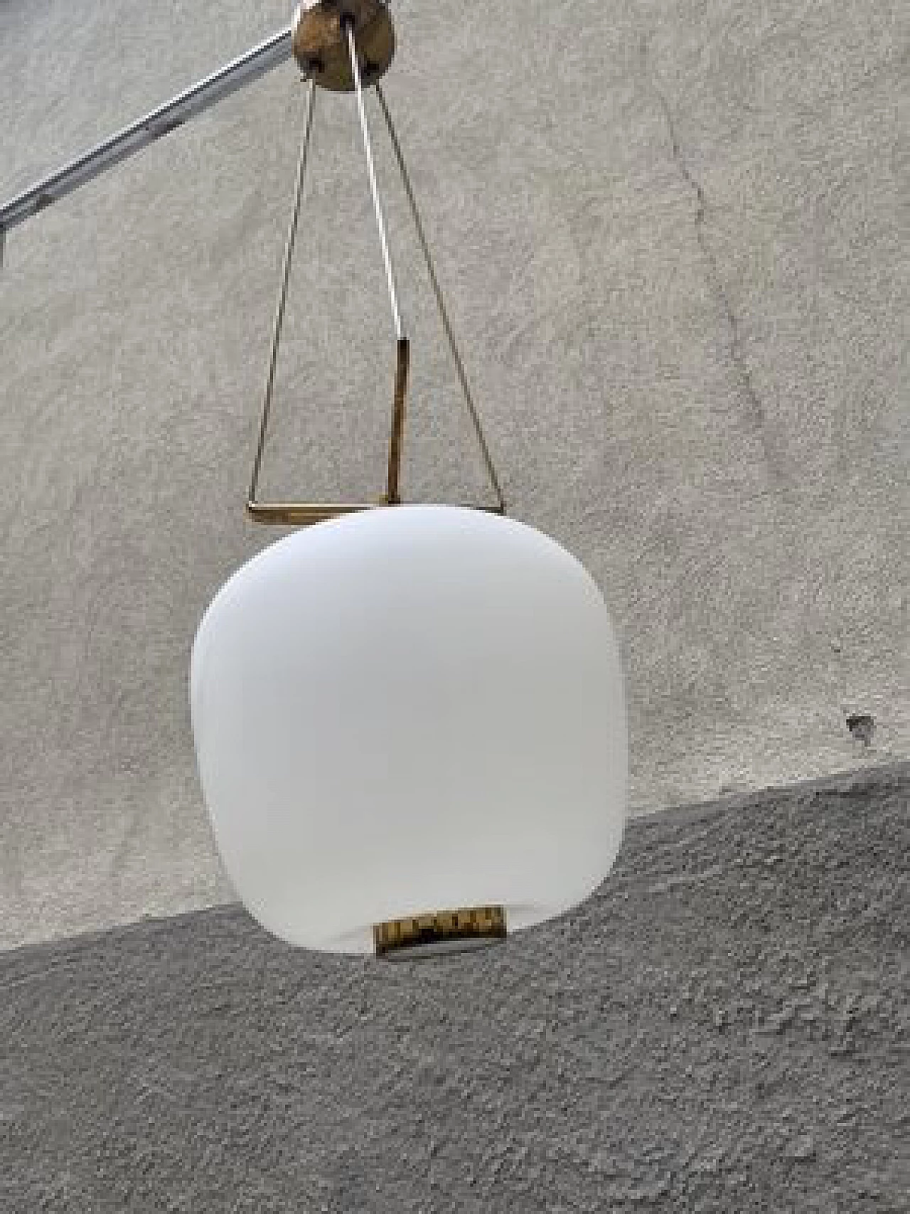 Lampadario in vetro opalino satinato di Stilnovo, anni '50 3