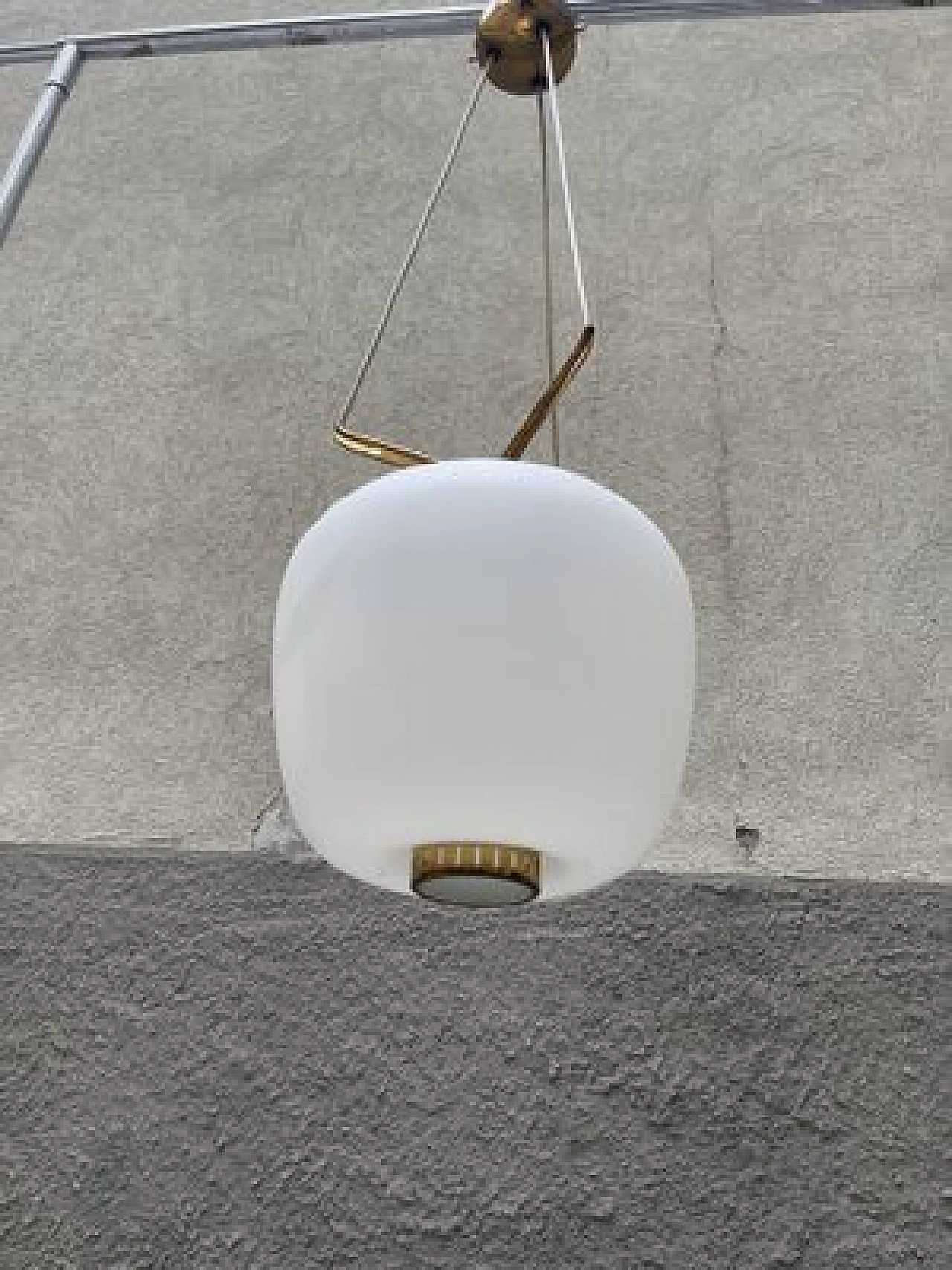 Lampadario in vetro opalino satinato di Stilnovo, anni '50 4