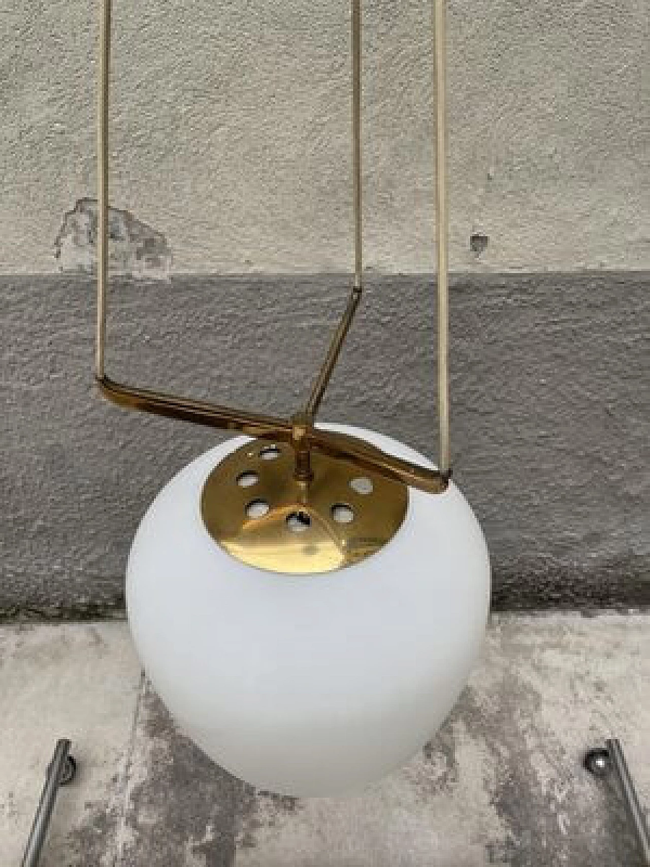 Lampadario in vetro opalino satinato di Stilnovo, anni '50 5