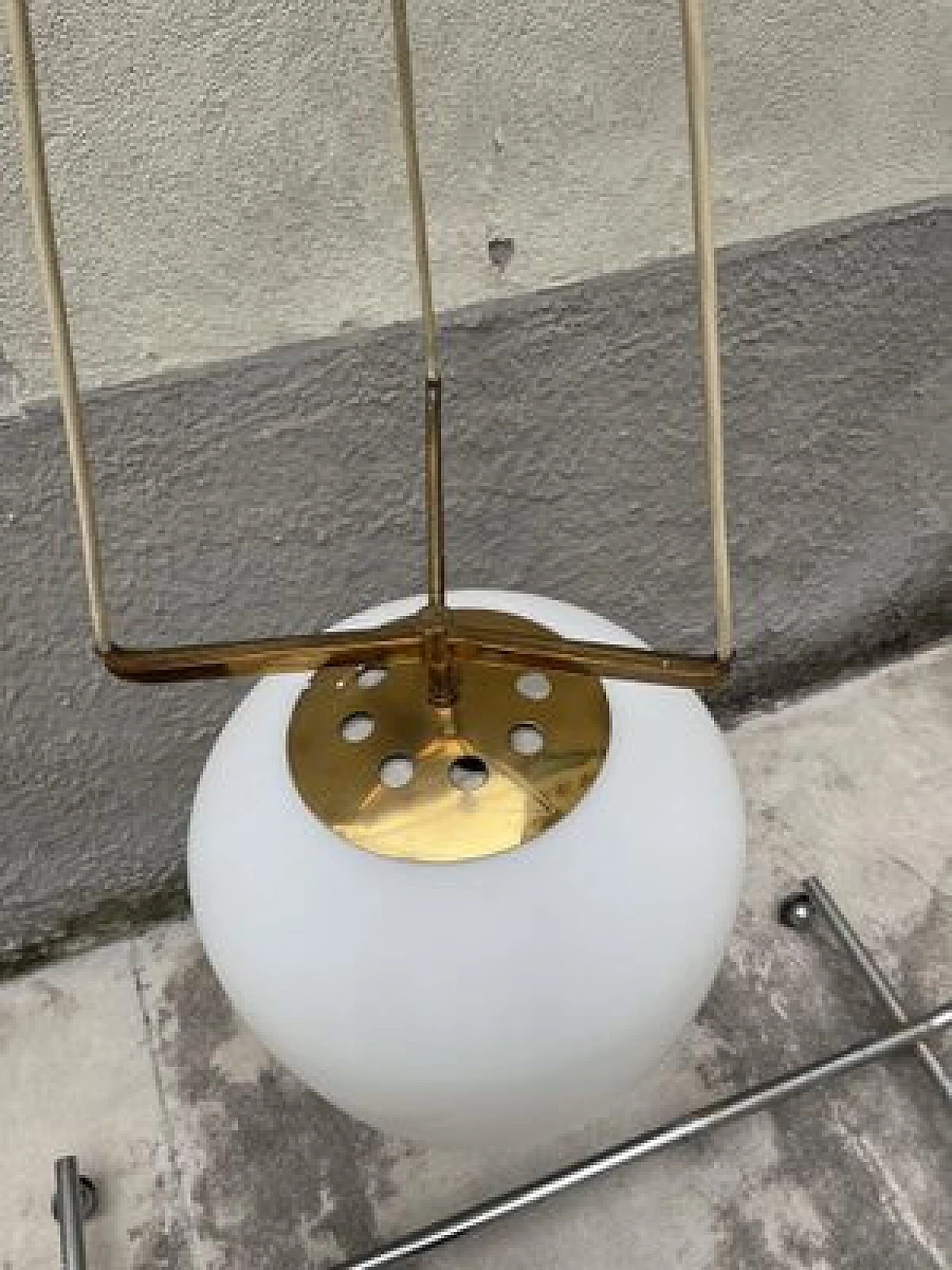 Lampadario in vetro opalino satinato di Stilnovo, anni '50 9