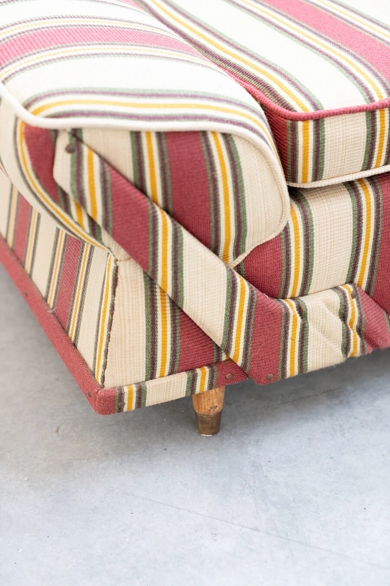 Striped fabric sofa and armchair with wooden frame, 1970s 28