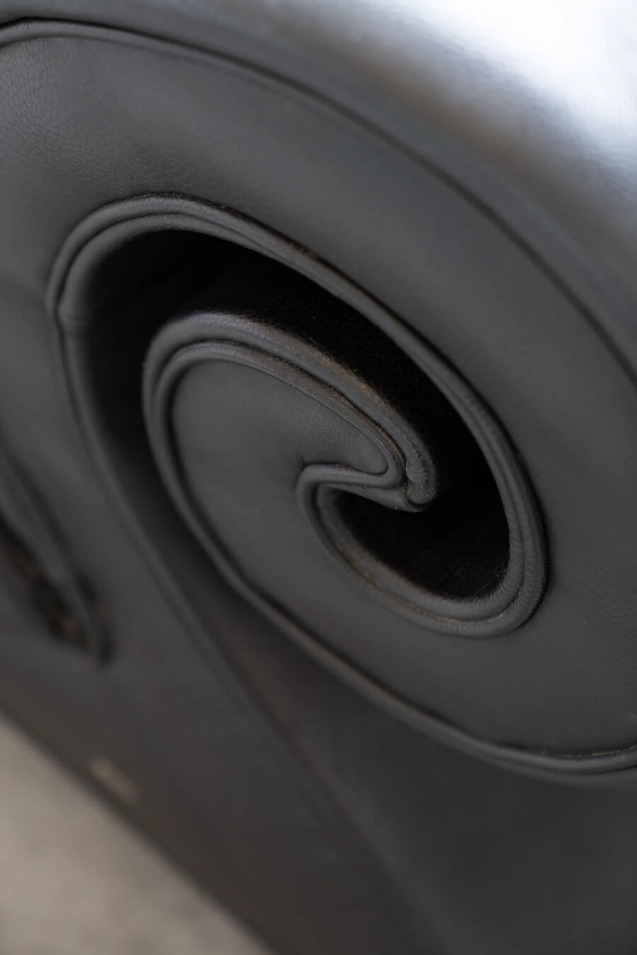 Black leather Gaudi sofa by Bretz, 1990s 10