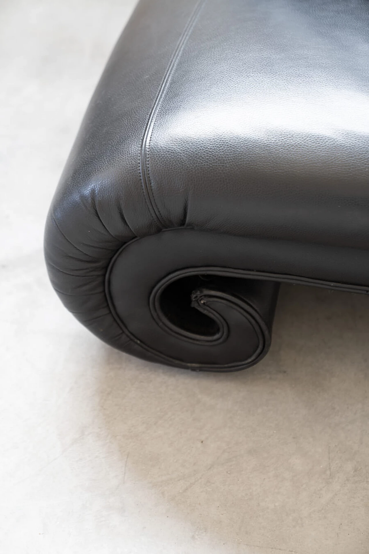 Black leather Gaudi sofa by Bretz, 1990s 11