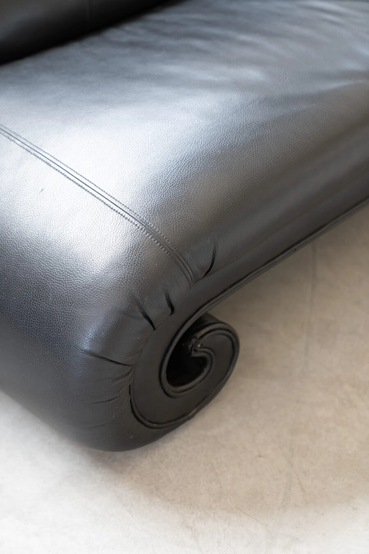 Black leather Gaudi sofa by Bretz, 1990s 12