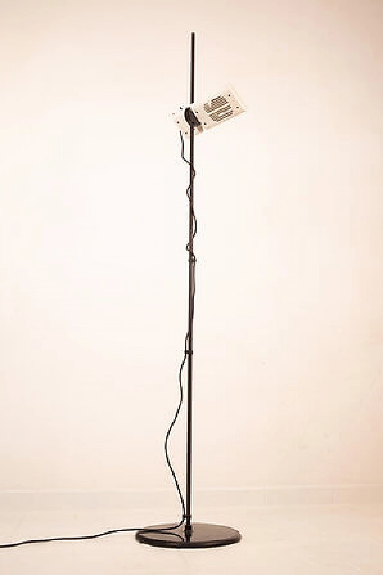 Aton floor lamp by Ernesto Gismondi for Artemide, 1980s 9