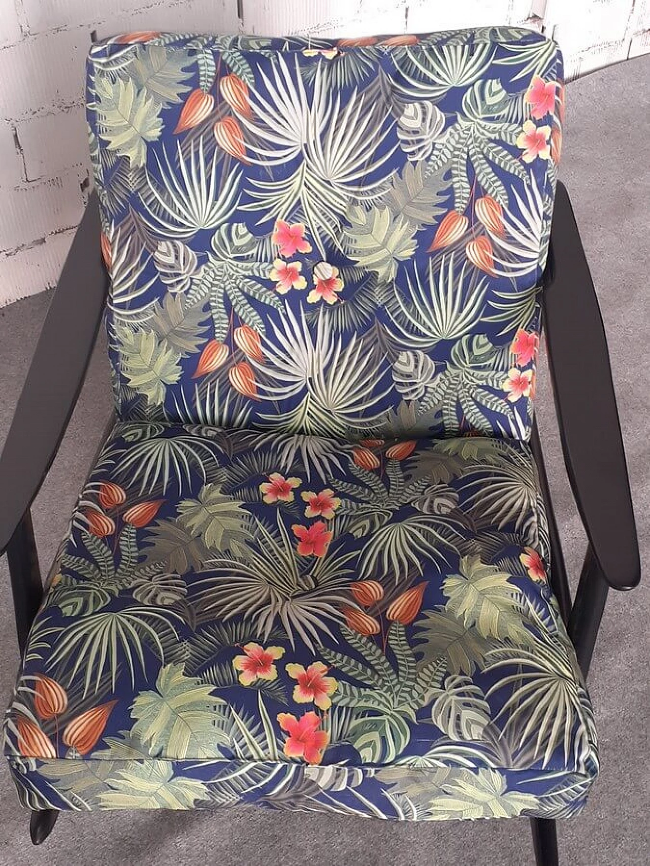 Wood and floral fabric rocking chair, 1950s 2