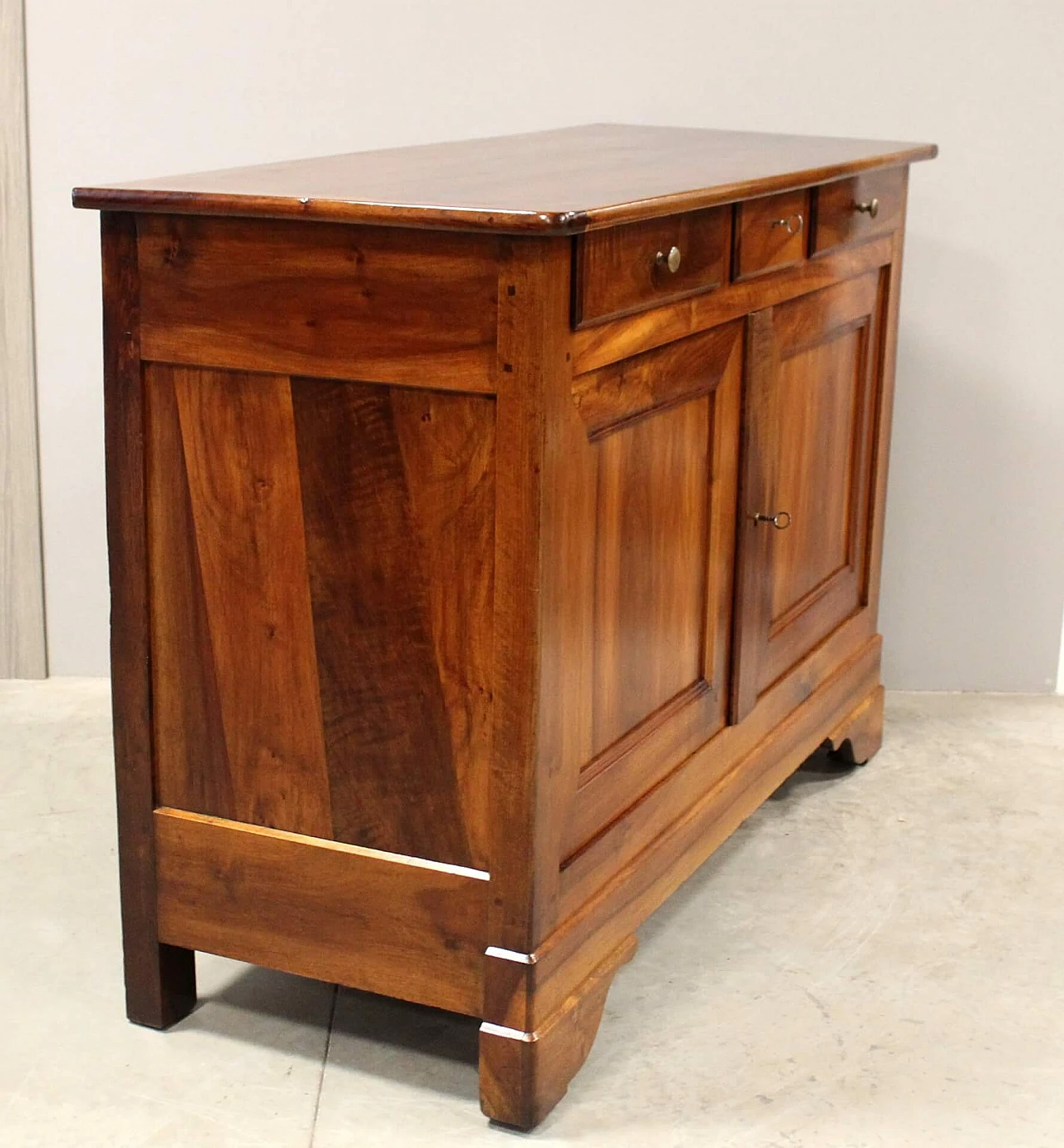 Louis Philippe solid walnut sideboard with drawers and doors, mid-19th century 7