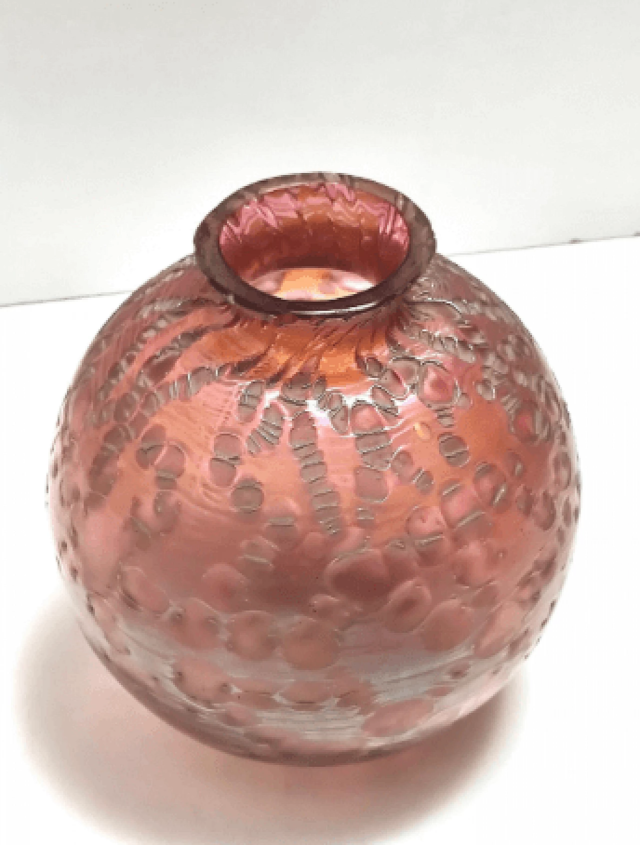 Vaso Diaspora in vetro rosa iridescente di Loetz Glass, anni '20 6