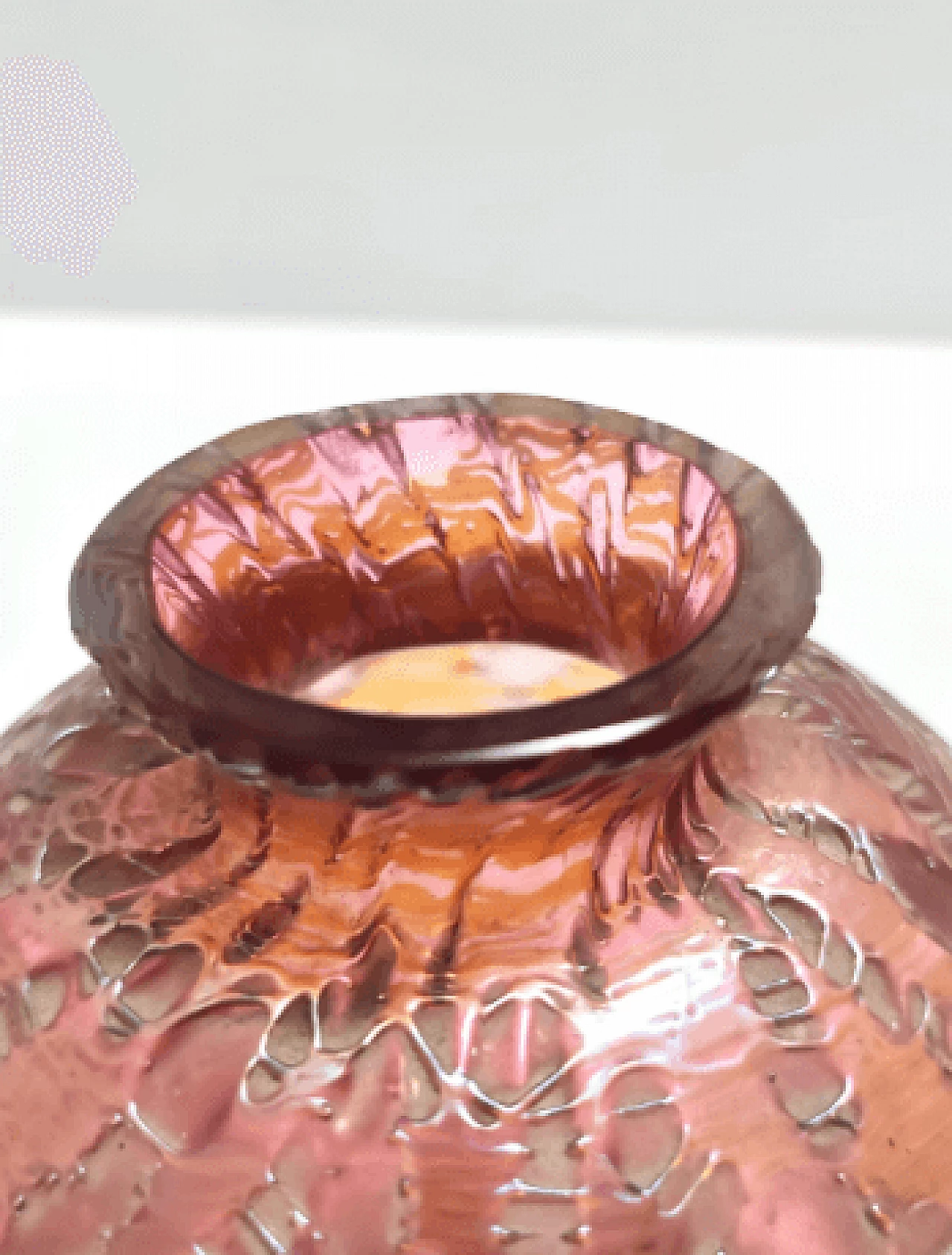 Iridescent pink glass Diaspora vase by Loetz Glass, 1920s 7